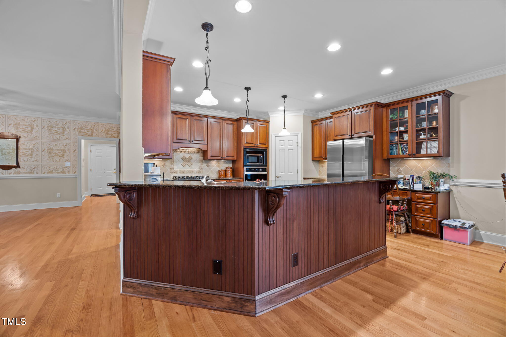 8825 Leeshire Lane