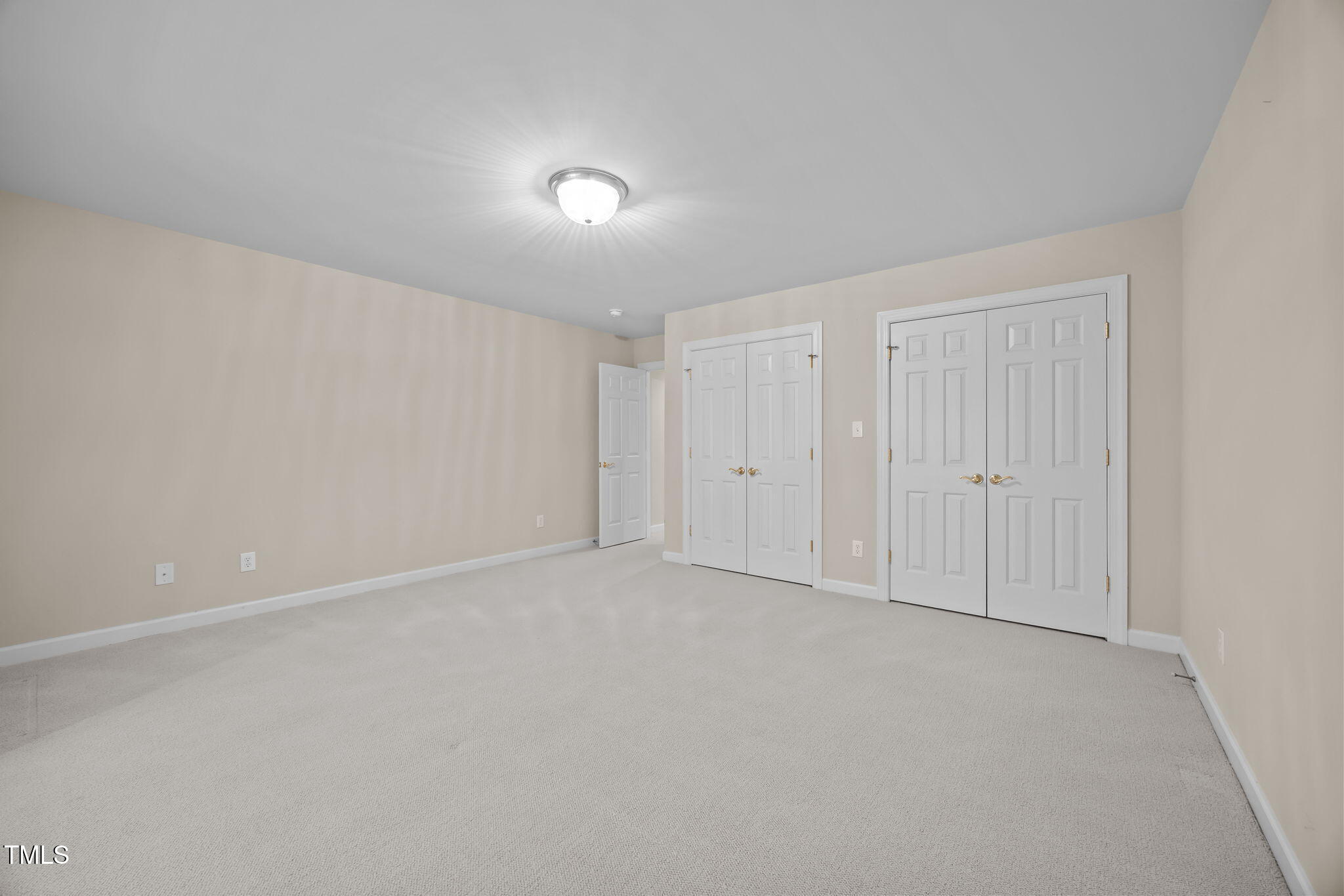 8825 Leeshire Lane