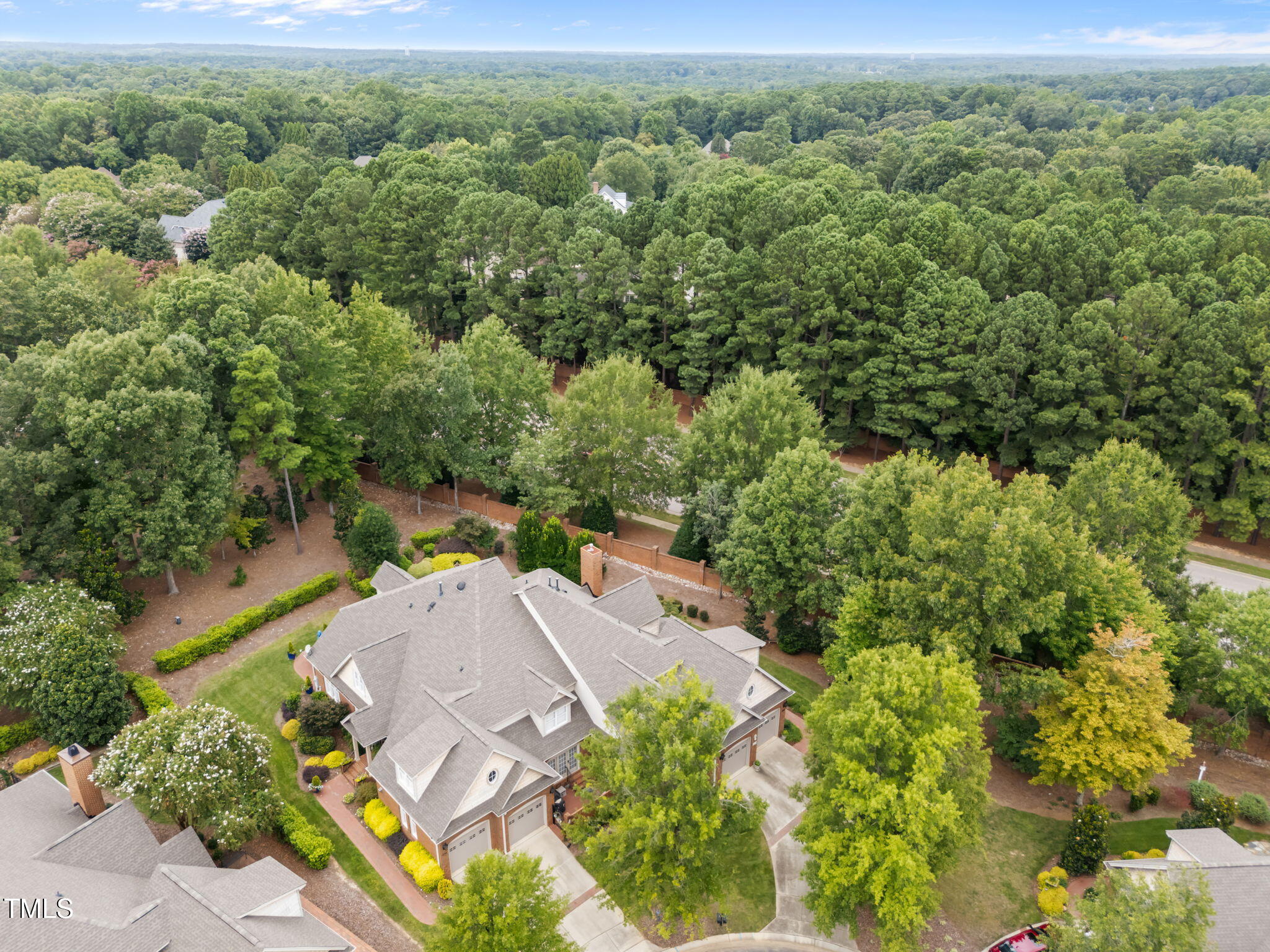 8825 Leeshire Lane