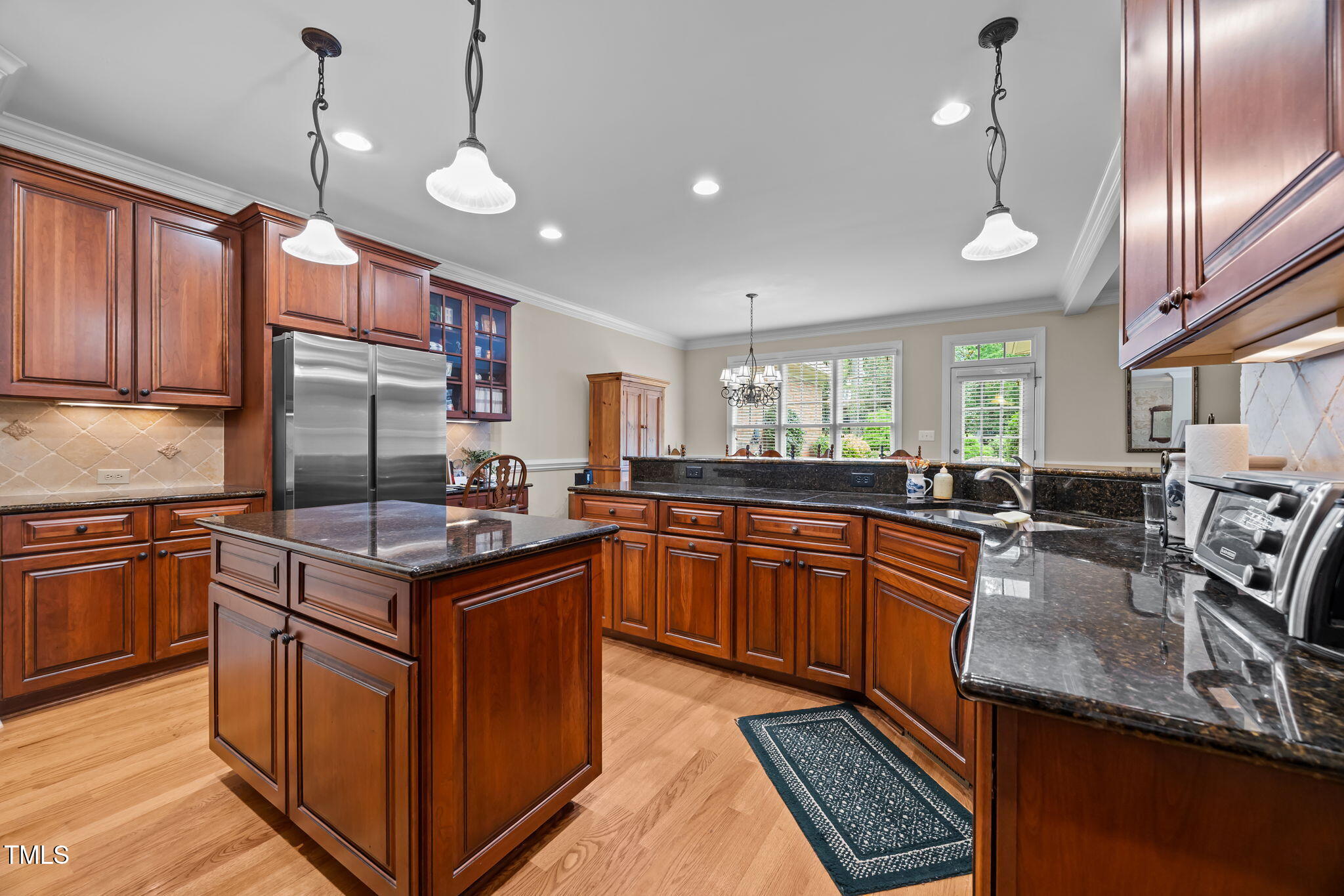 8825 Leeshire Lane