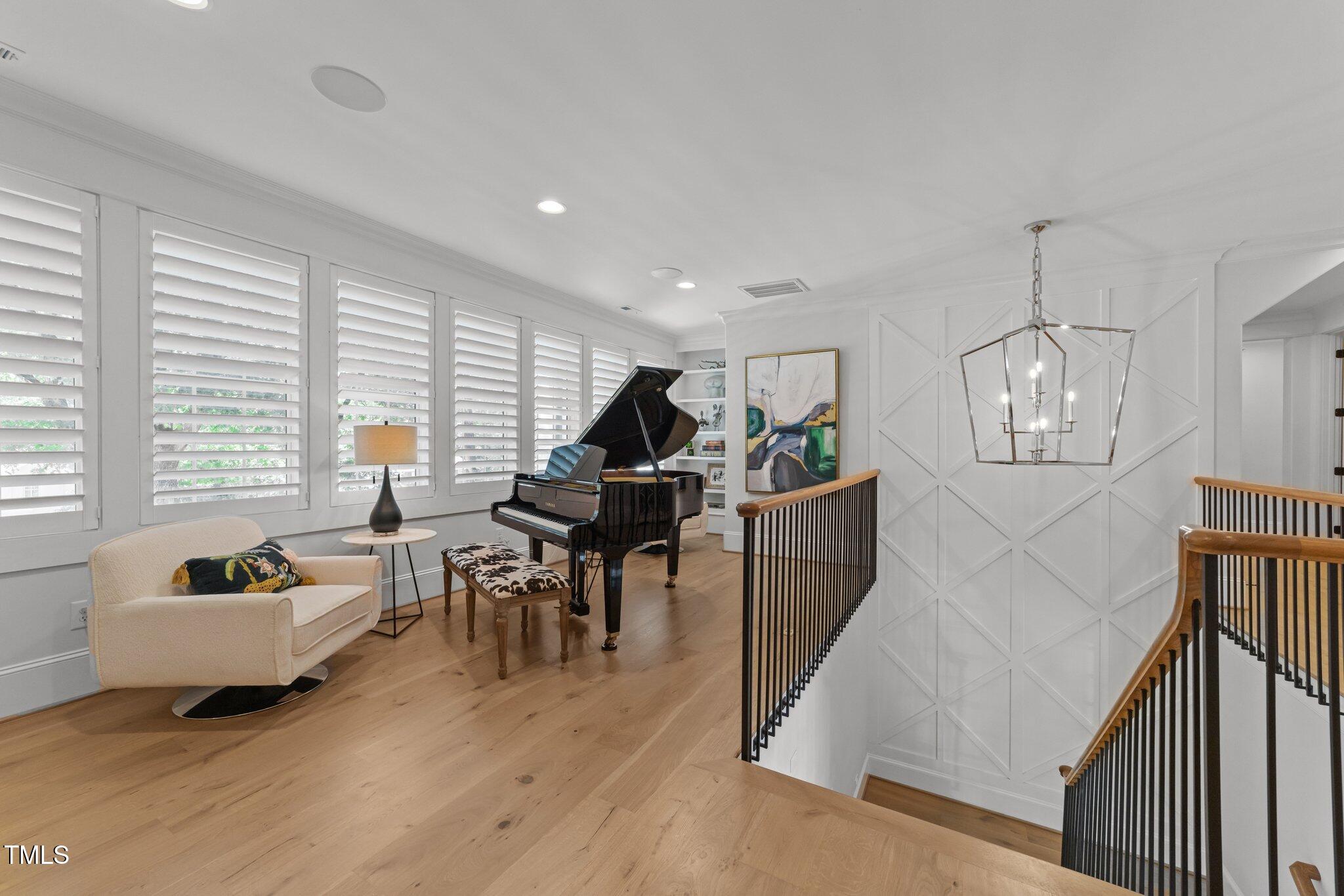 1208 Hunting Ridge Road