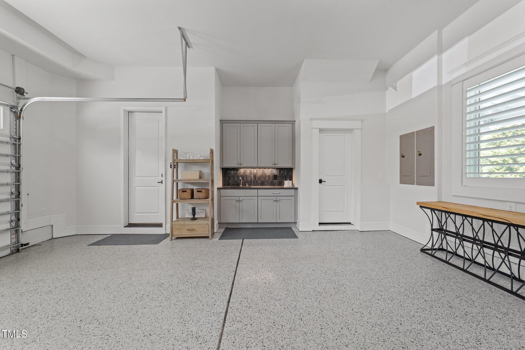 1208 Hunting Ridge Road