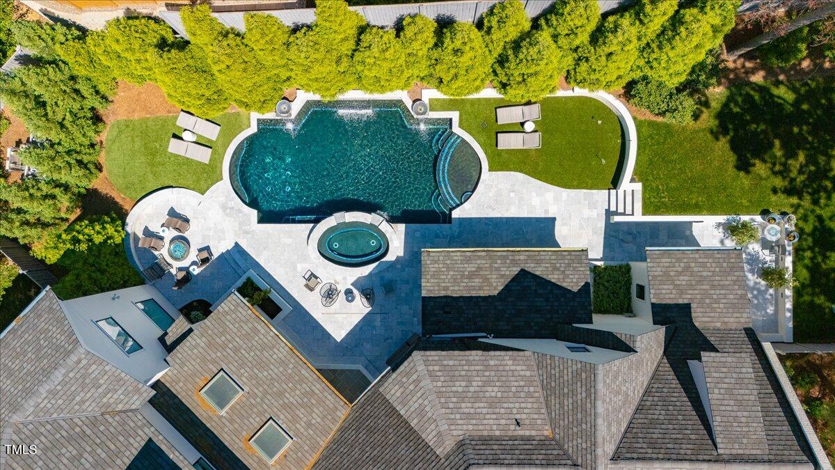 1208 Hunting Ridge Road
