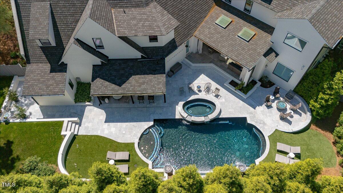 1208 Hunting Ridge Road