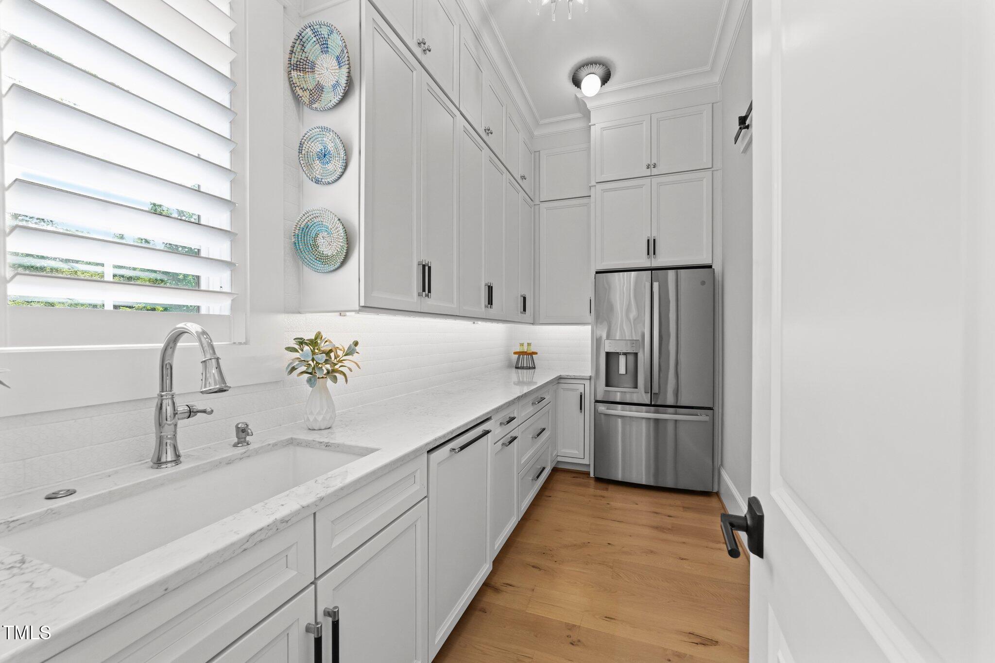 1208 Hunting Ridge Road