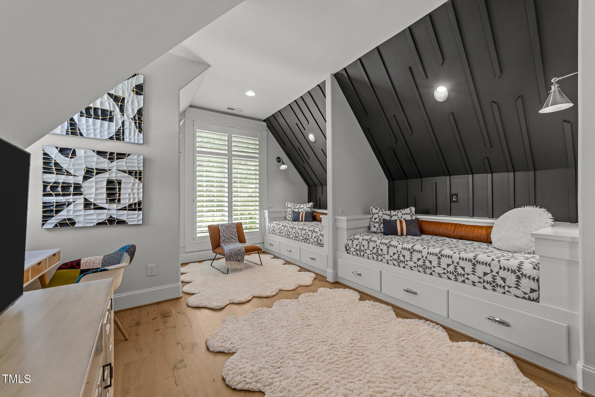 1208 Hunting Ridge Road