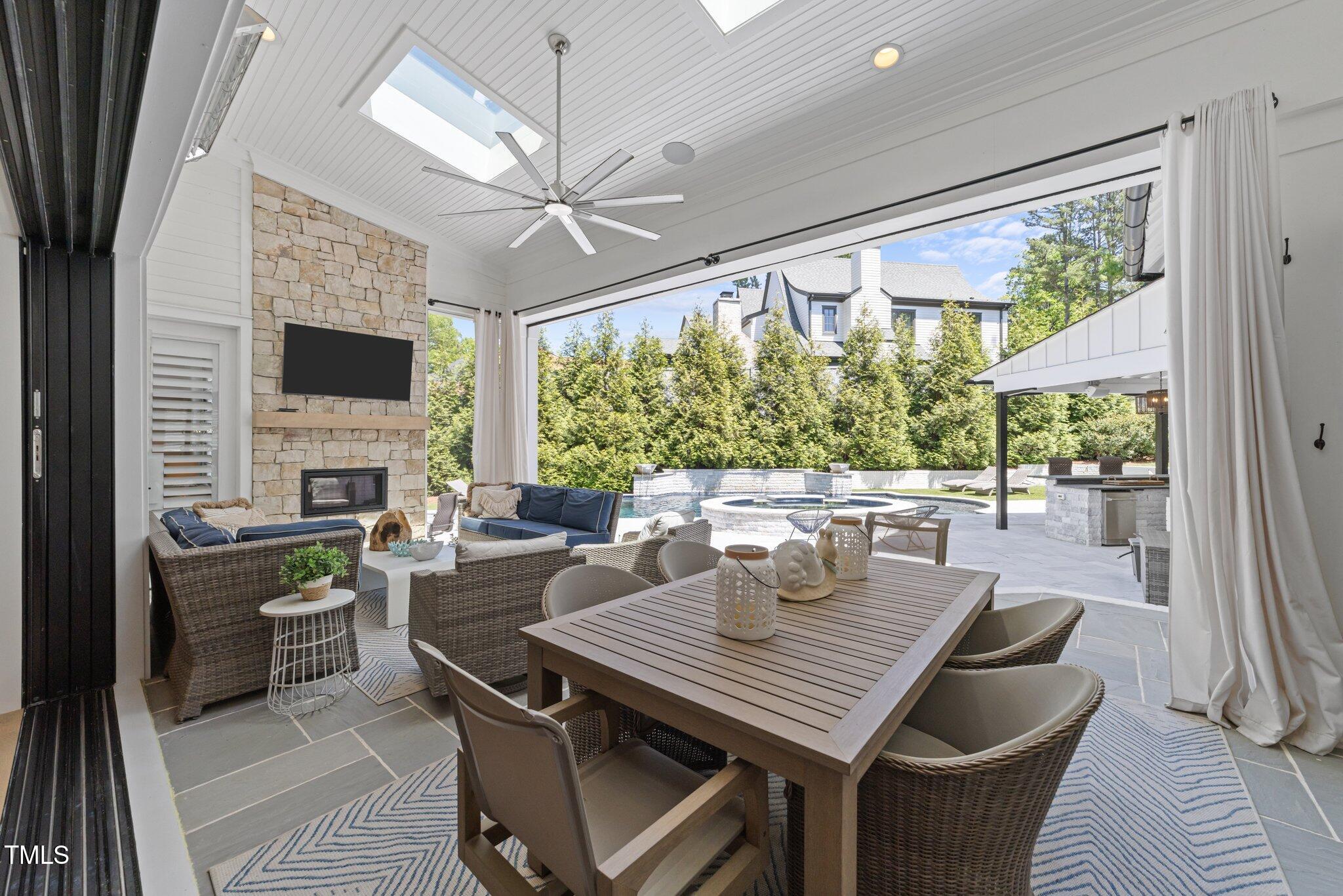 1208 Hunting Ridge Road