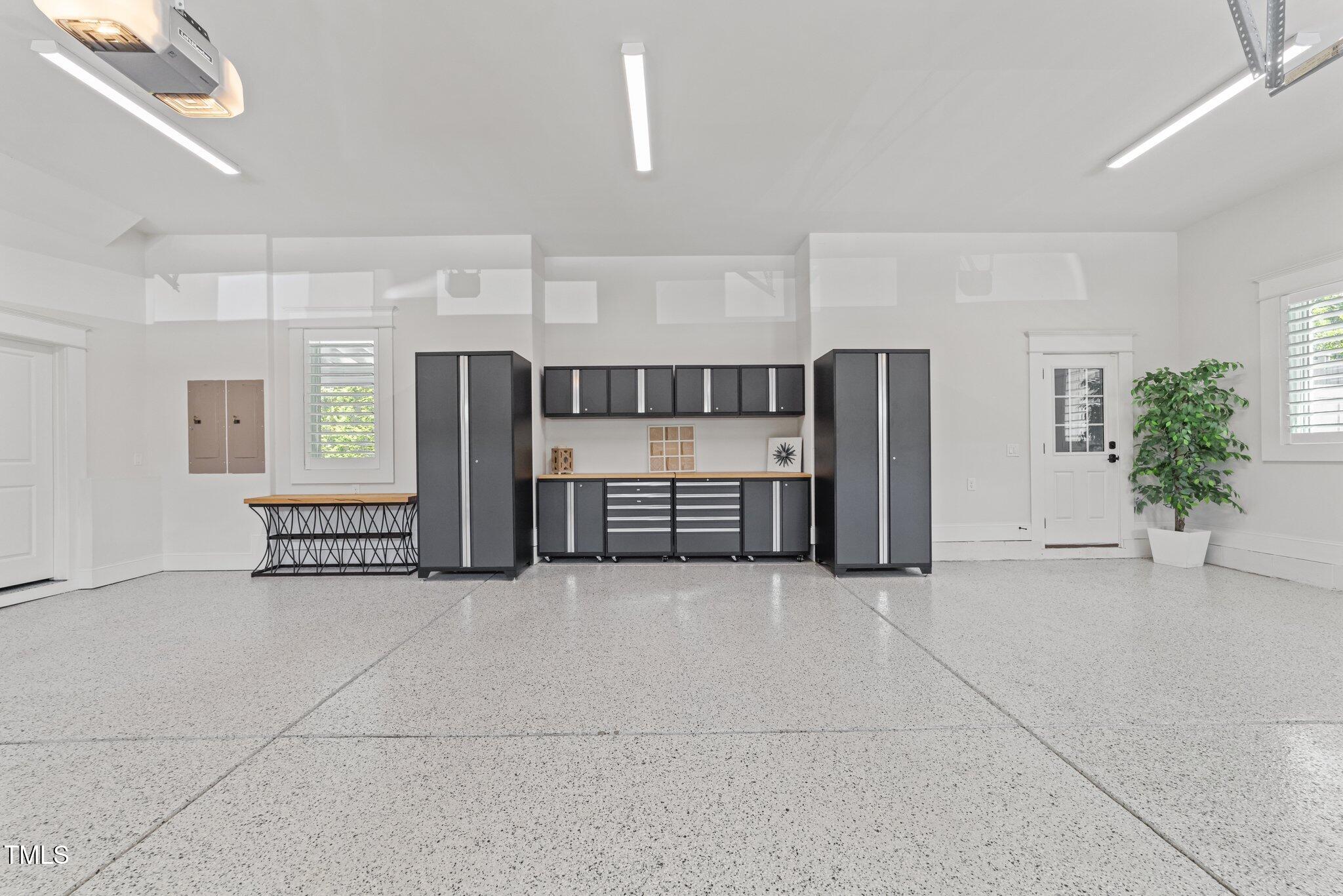 1208 Hunting Ridge Road