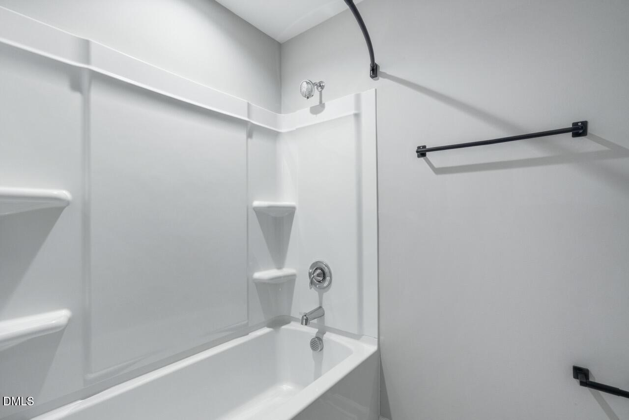 5523 Wallace Martin Way