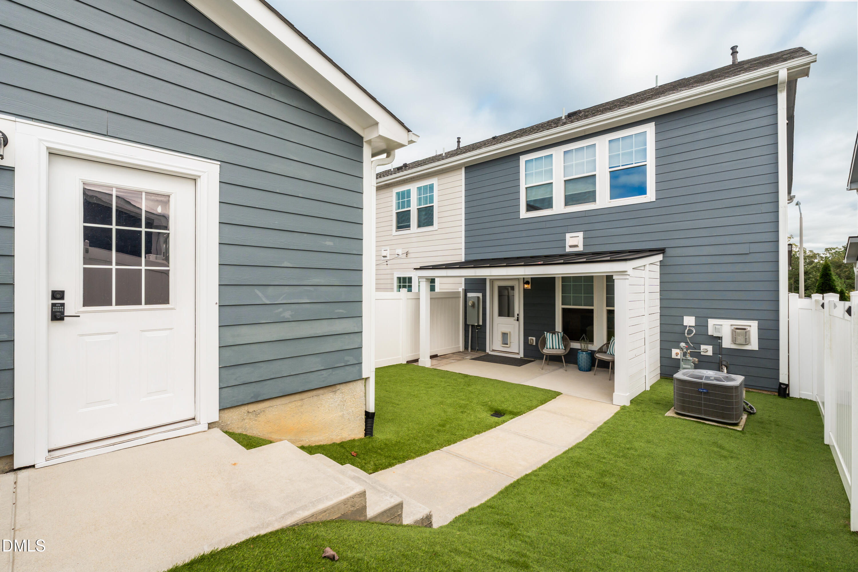 5523 Wallace Martin Way