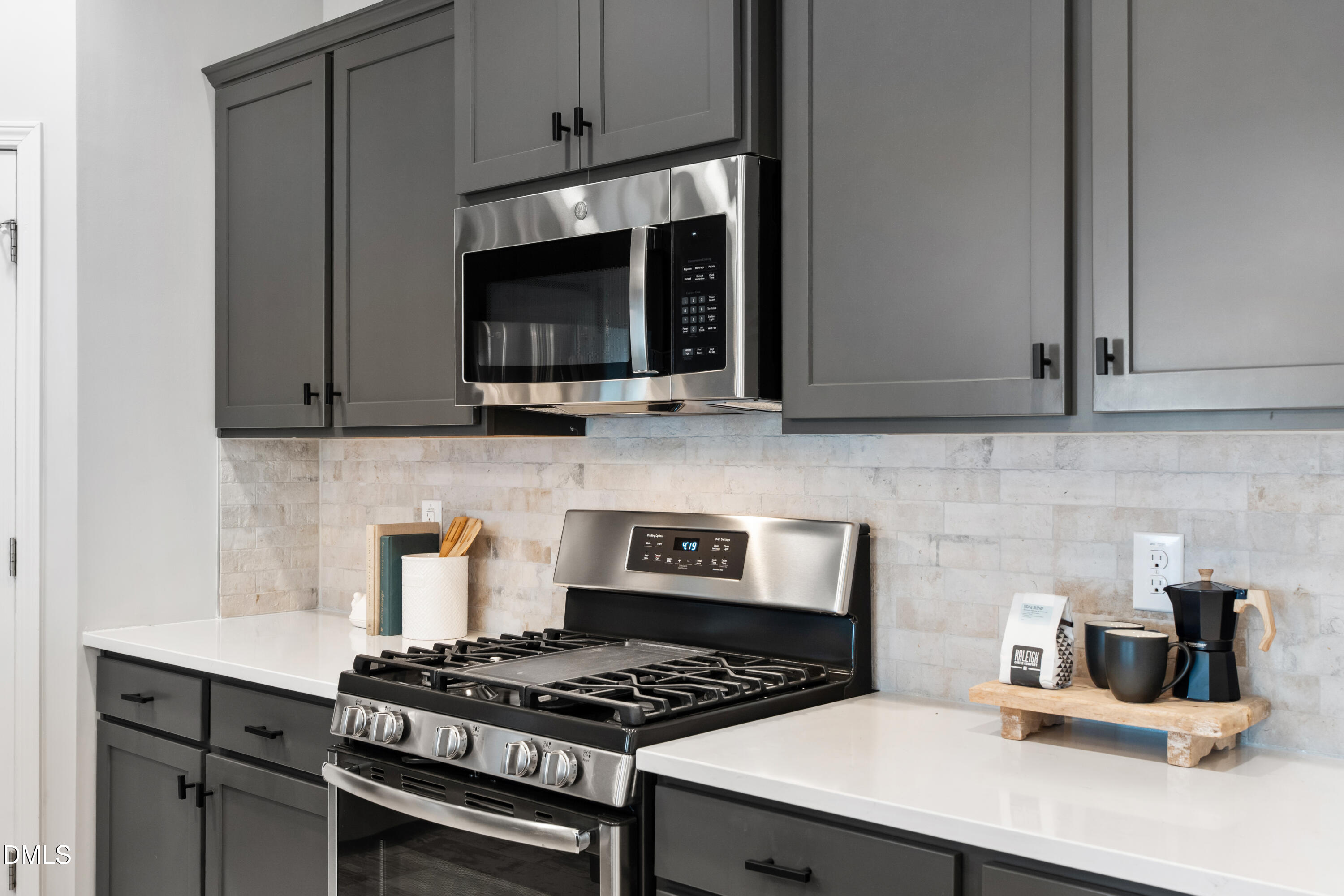 5523 Wallace Martin Way