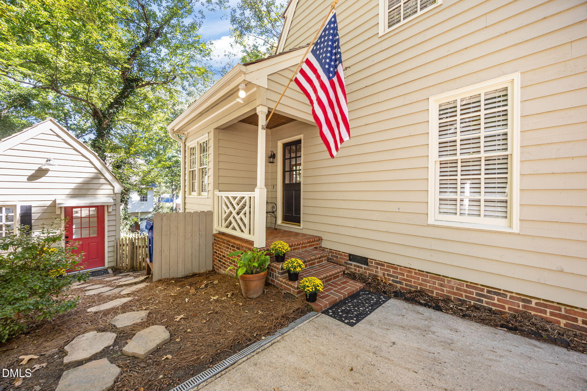 2204 Middlefield Court, Raleigh