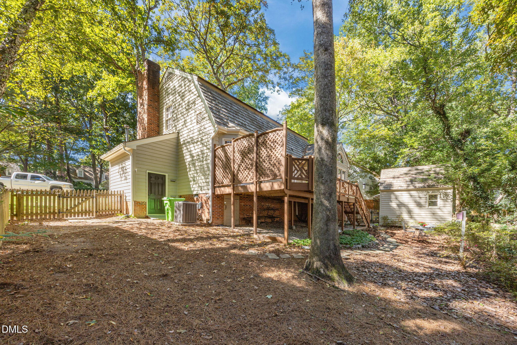 2204 Middlefield Court, Raleigh