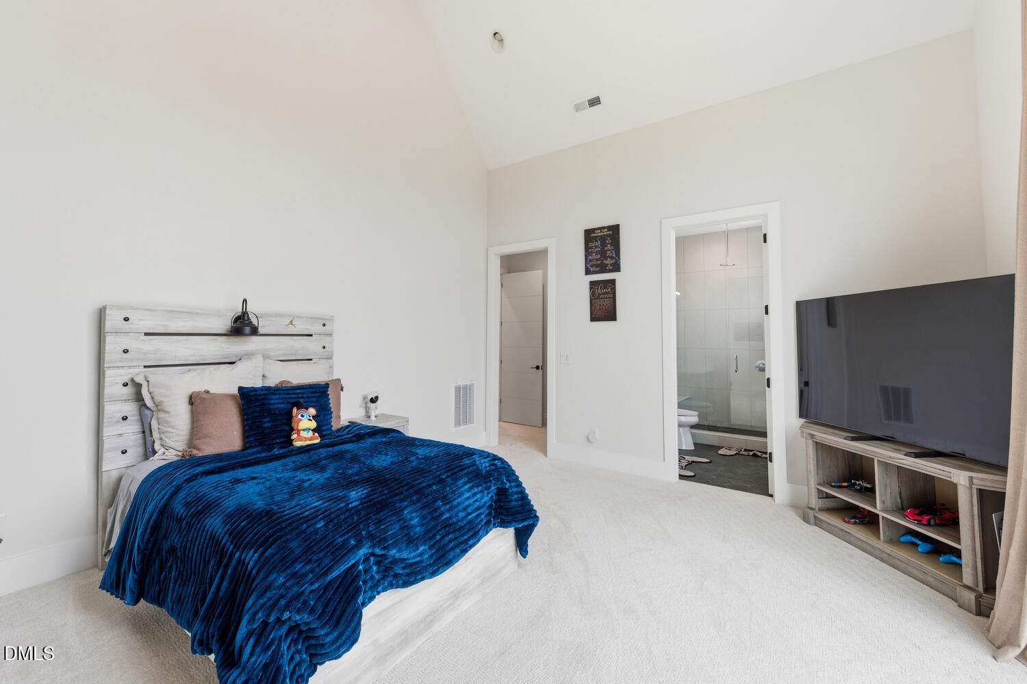 9009 Meadow Pointe Court