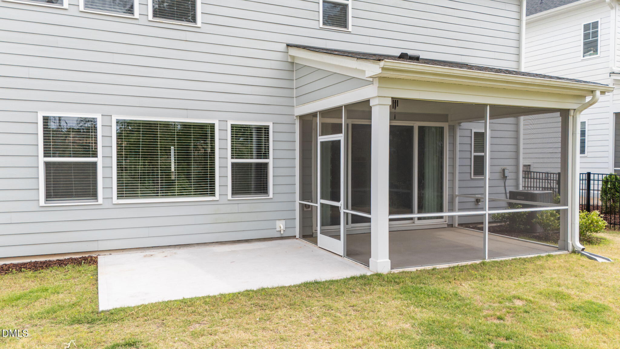 521 Roycroft Drive