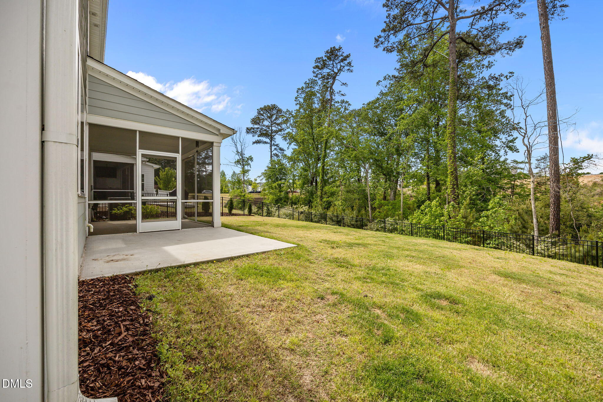 521 Roycroft Drive