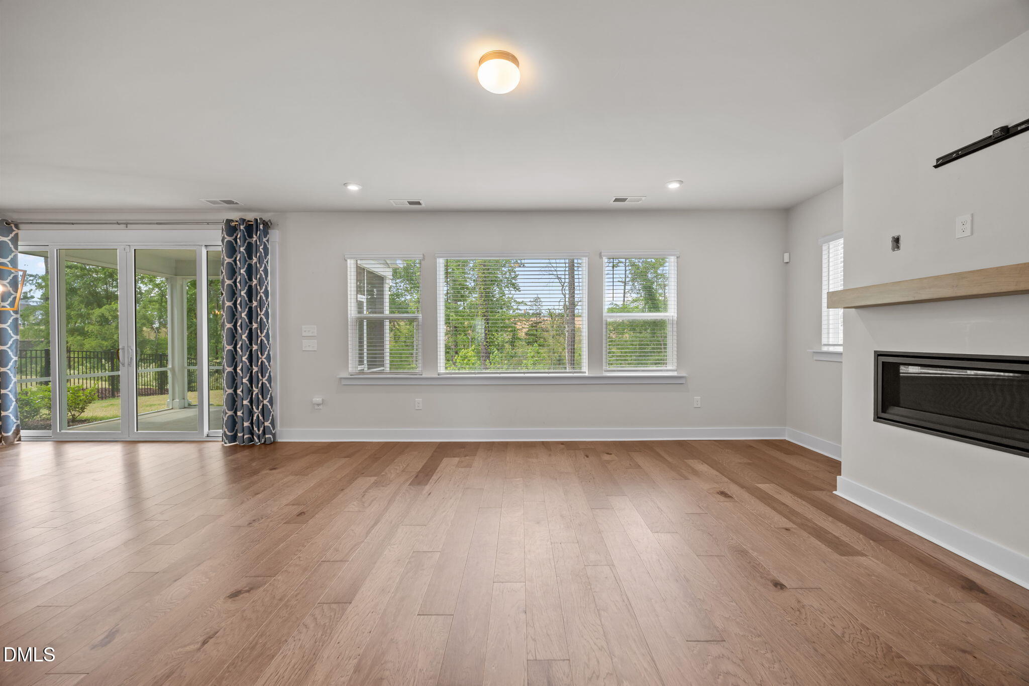 521 Roycroft Drive
