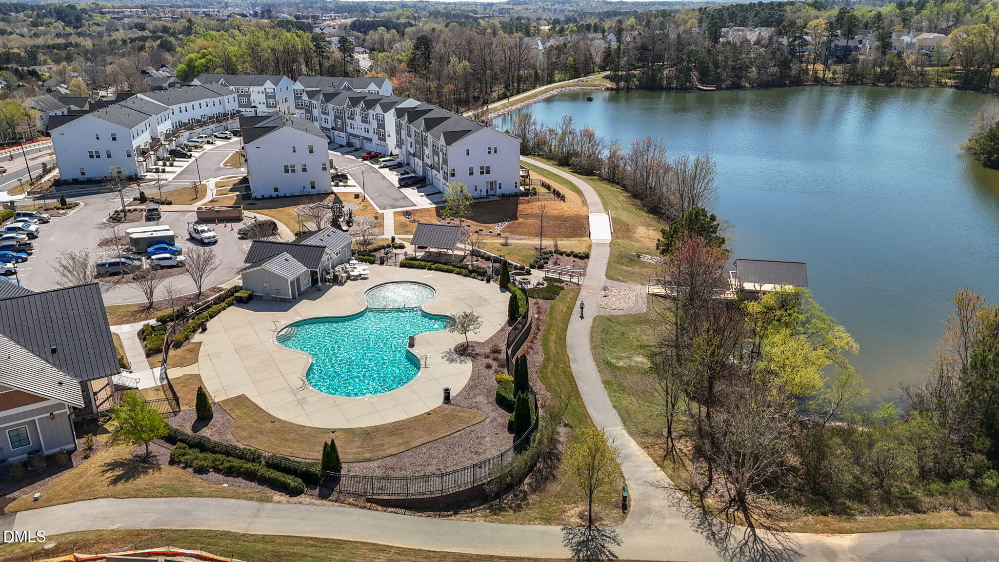 521 Roycroft Drive