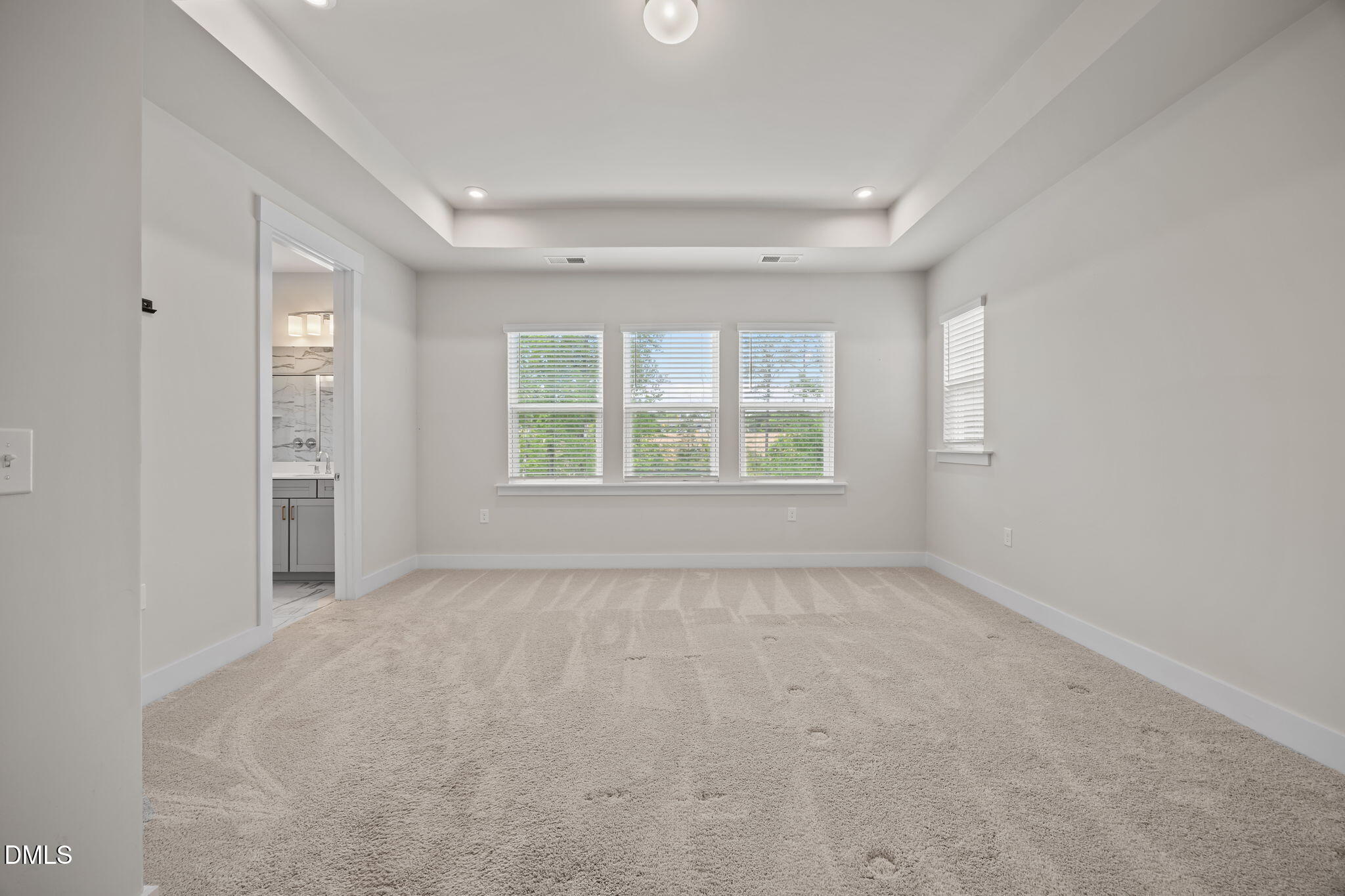 521 Roycroft Drive