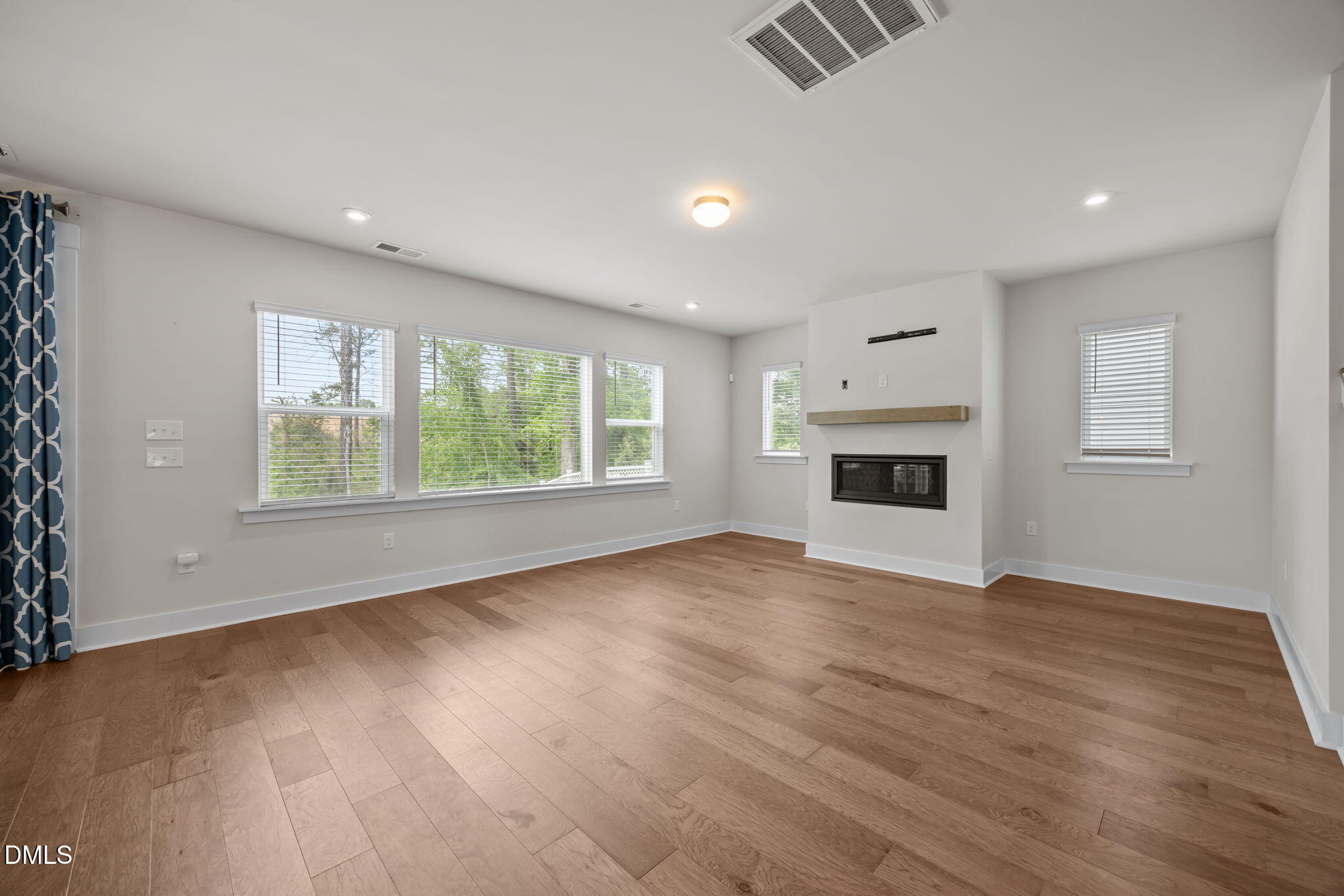 521 Roycroft Drive
