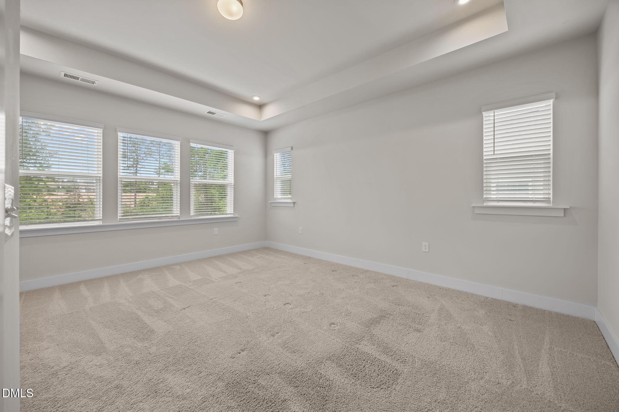 521 Roycroft Drive