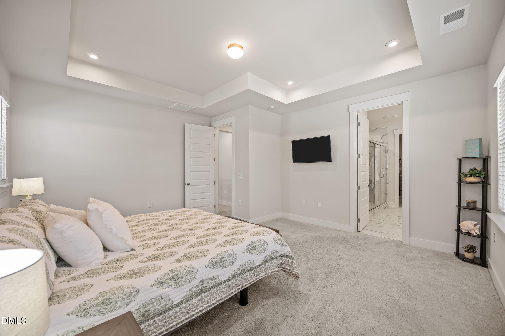 521 Roycroft Drive