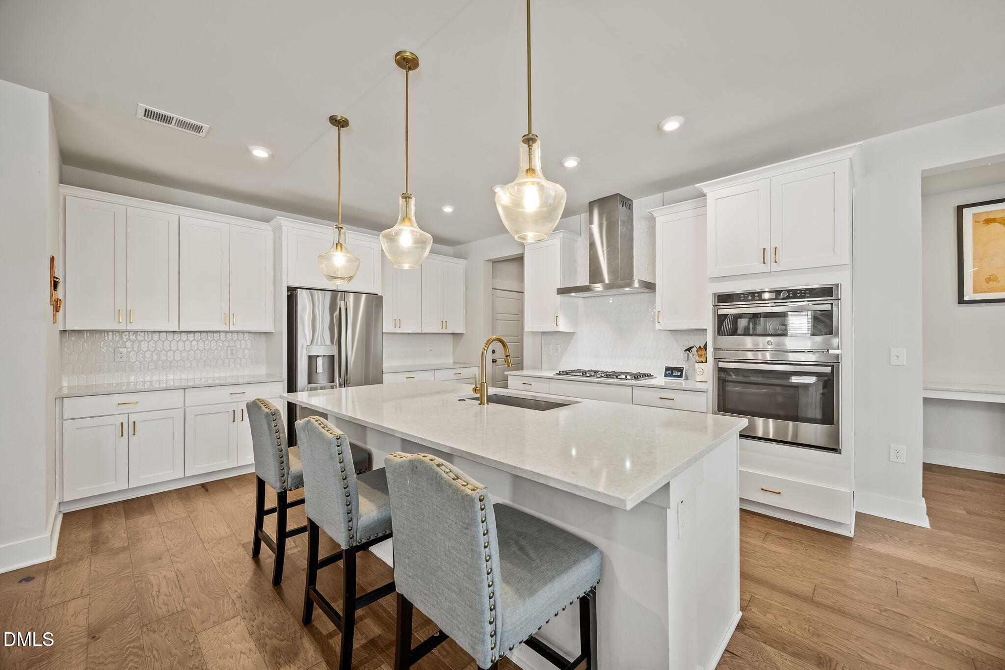 521 Roycroft Drive