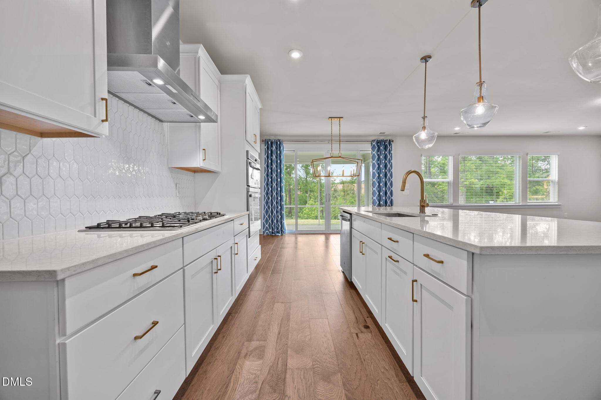 521 Roycroft Drive