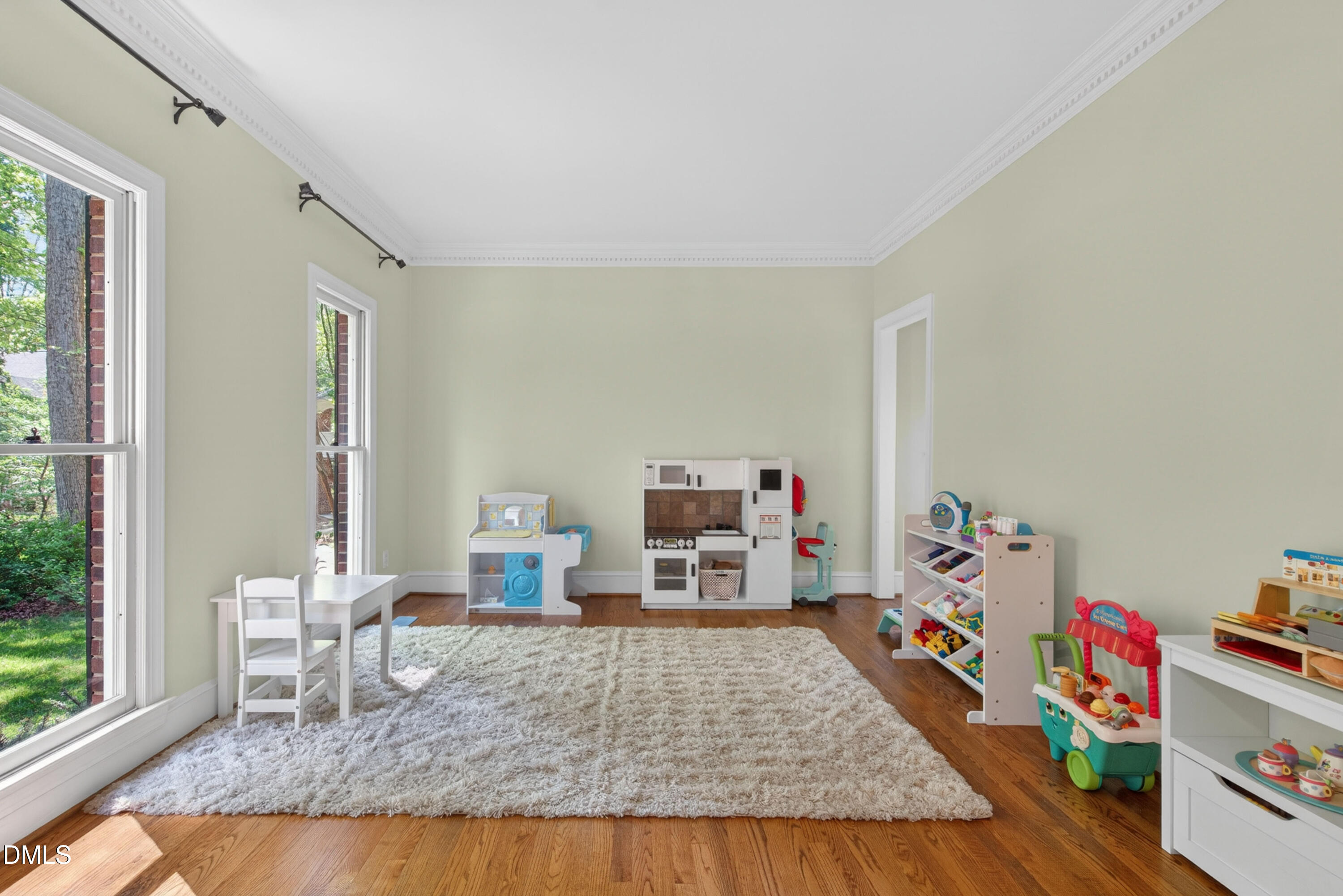 1301 Woodmanor Drive