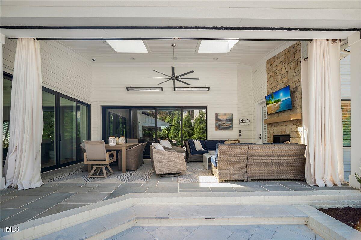 1208 Hunting Ridge Road