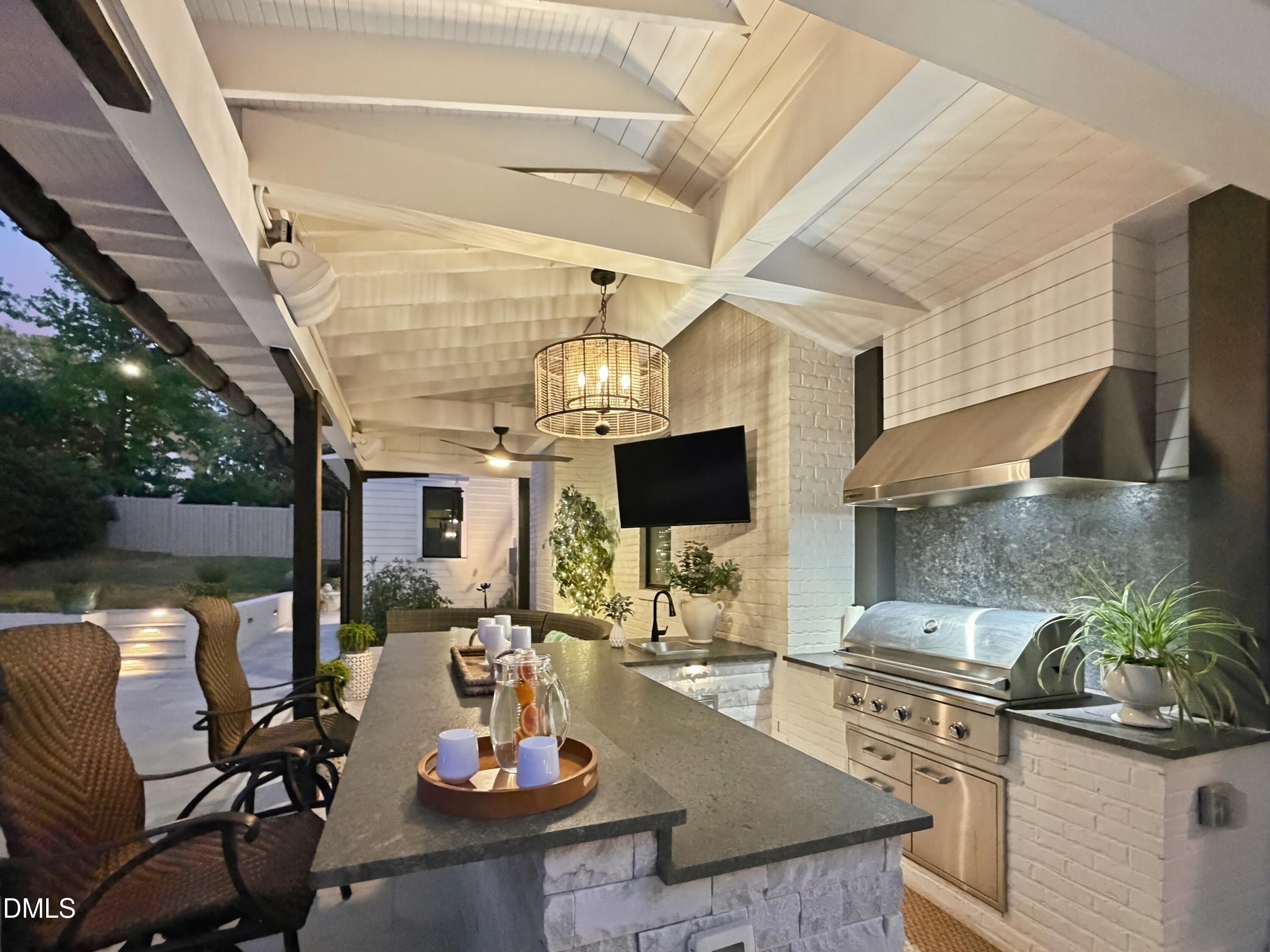 1208 Hunting Ridge Road