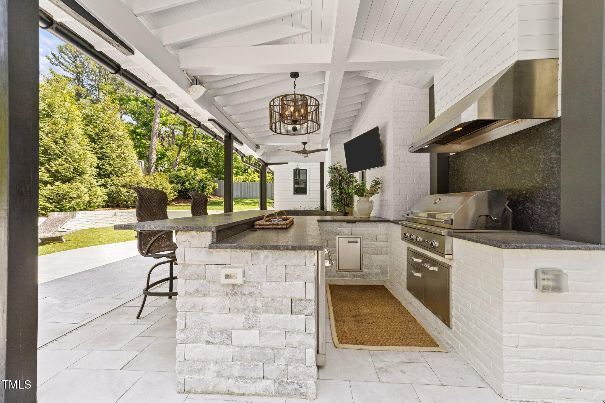 1208 Hunting Ridge Road