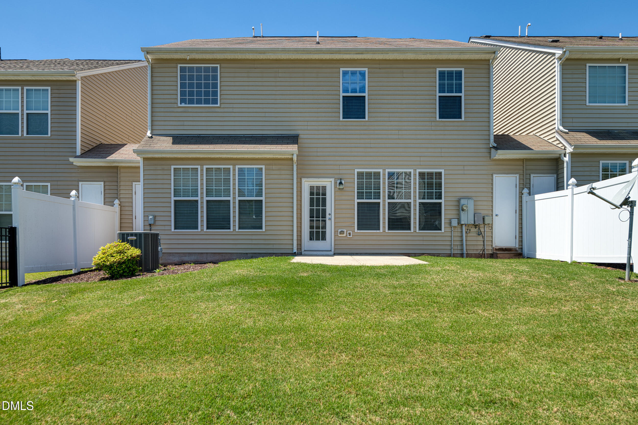 713 Garden Square Lane