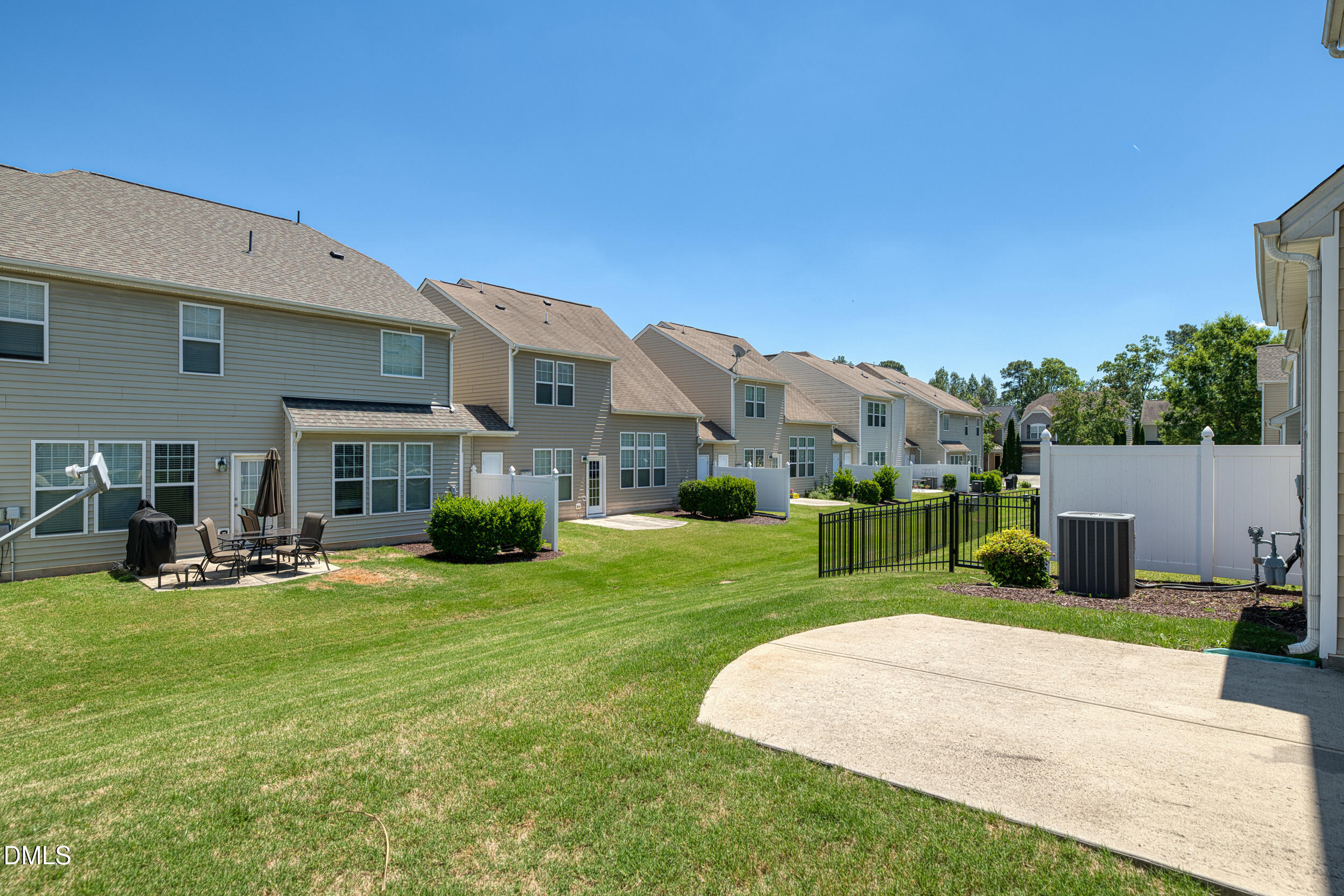 713 Garden Square Lane