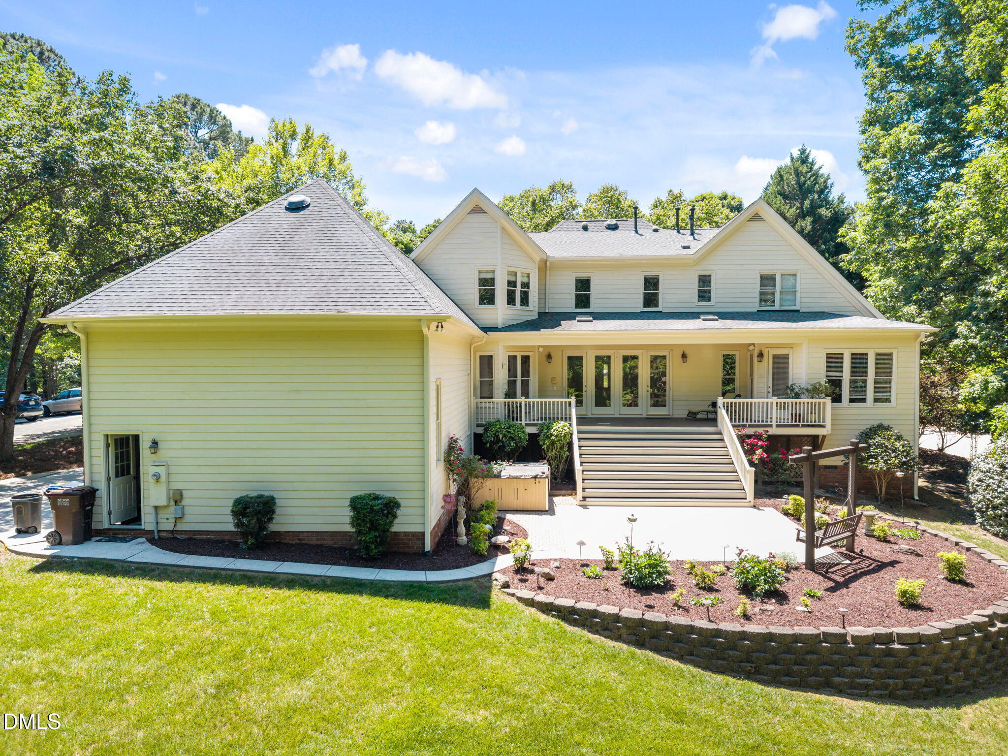 1017 Old Meetinghouse Way