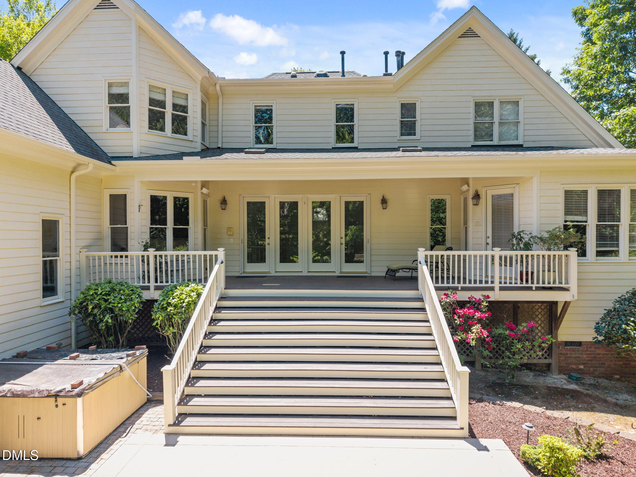 1017 Old Meetinghouse Way