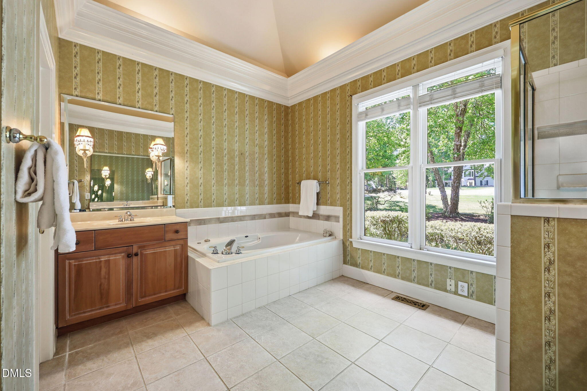 1017 Old Meetinghouse Way