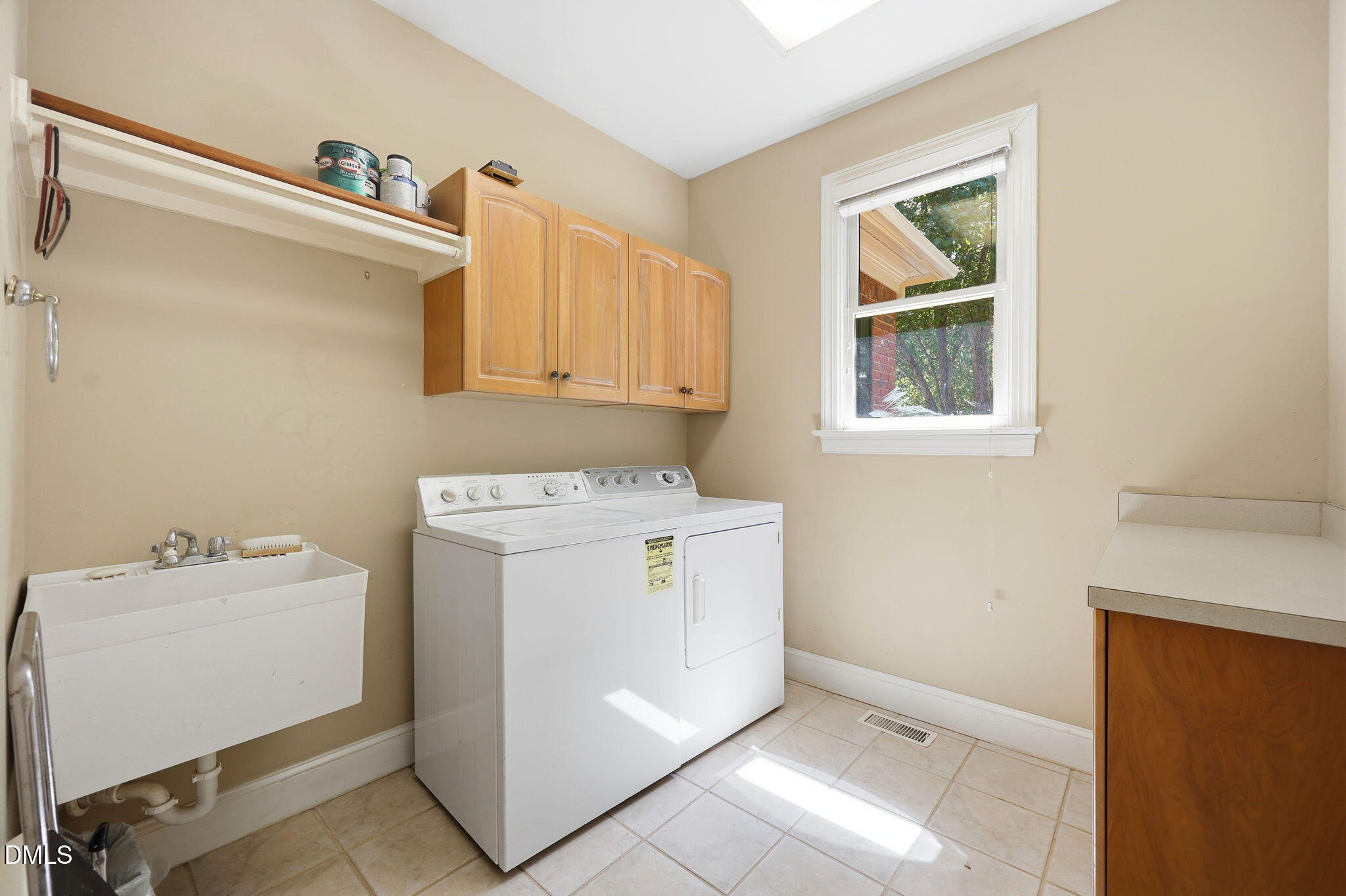 1017 Old Meetinghouse Way