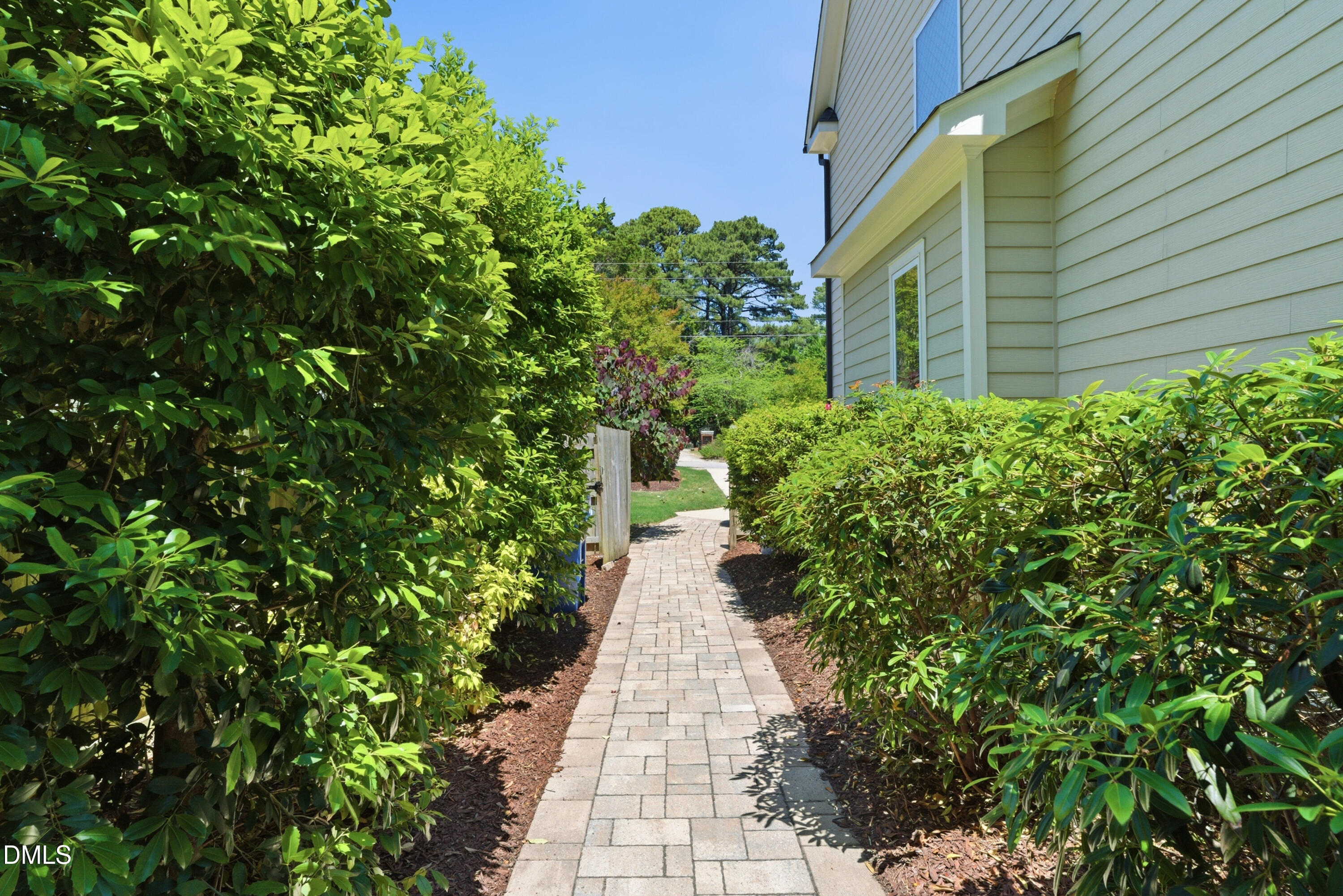 2216 Gresham Lake Road