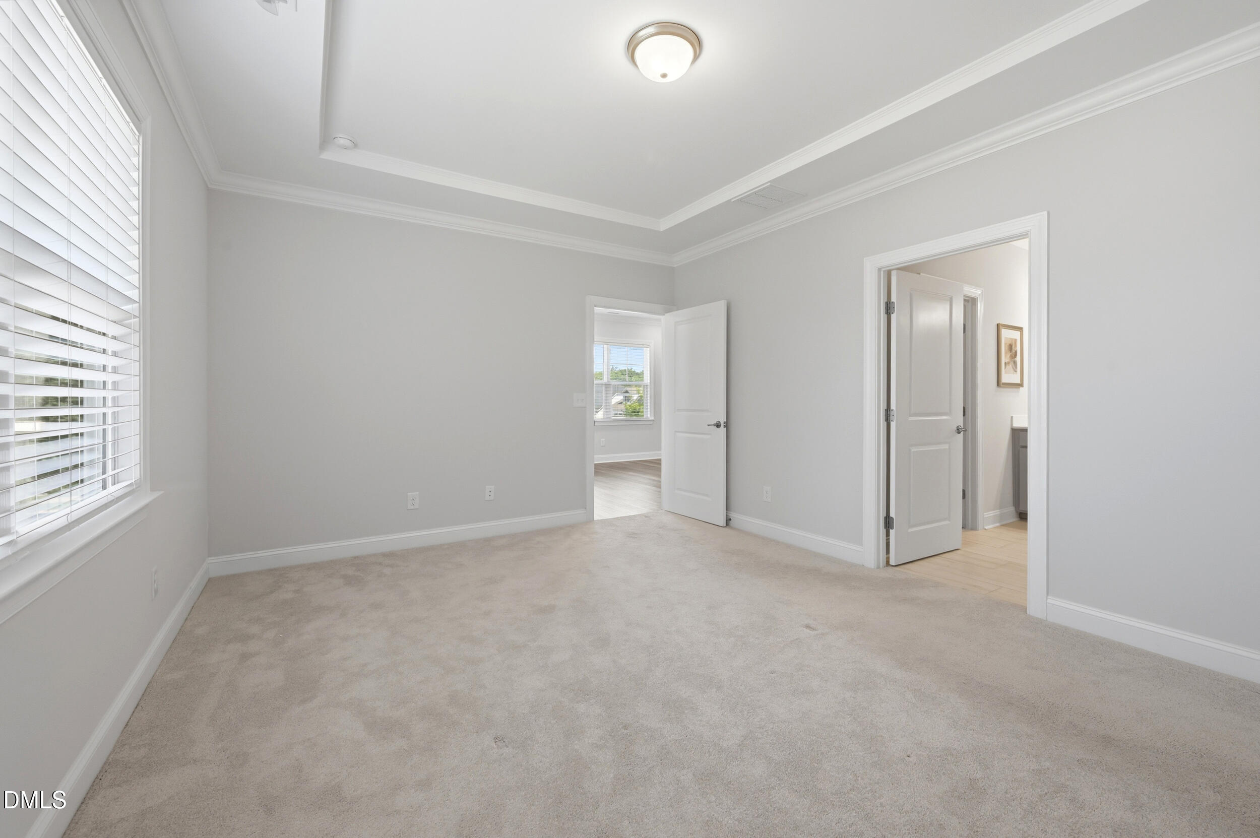 400 English Violet Lane