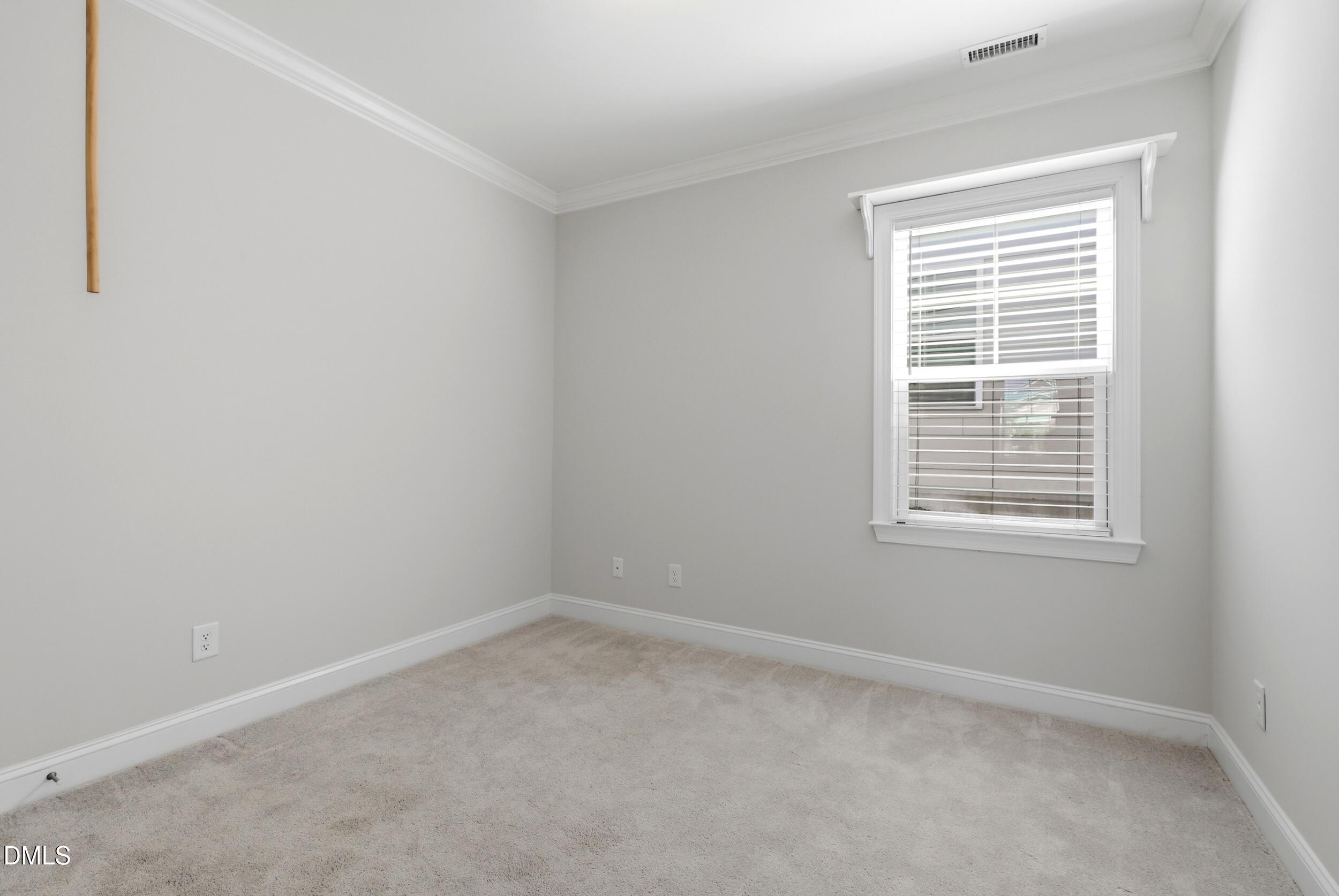 400 English Violet Lane