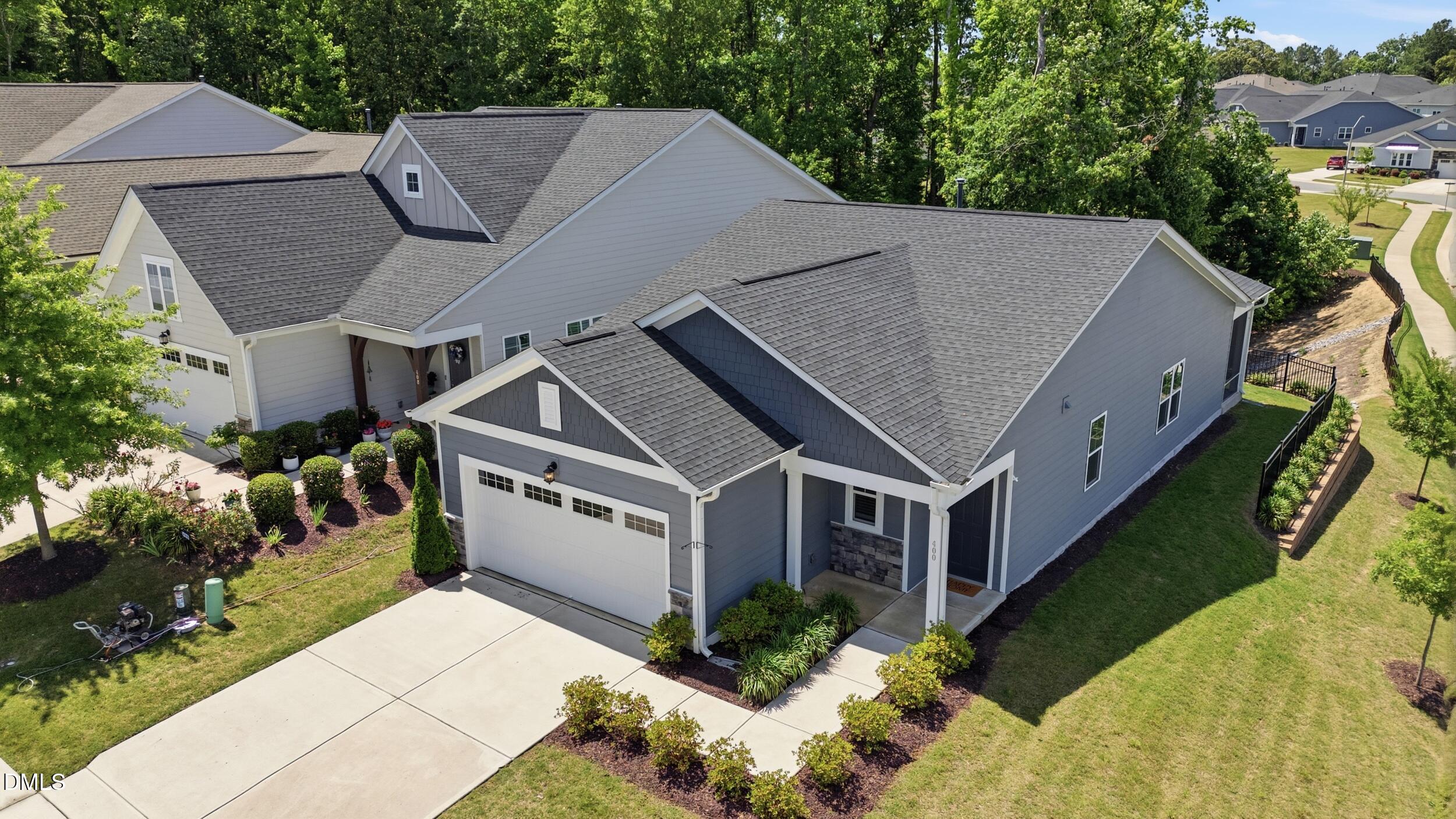 400 English Violet Lane