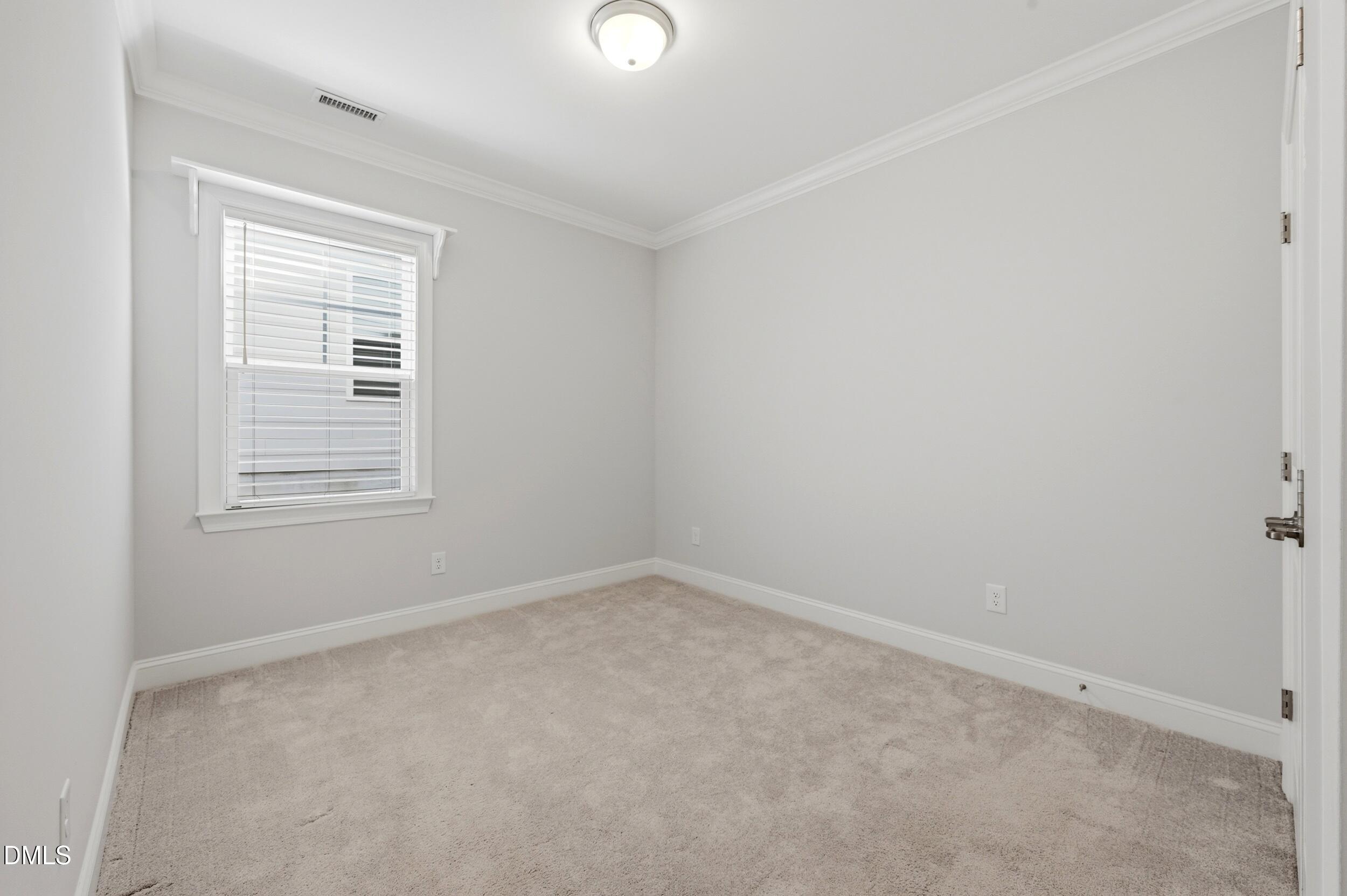 400 English Violet Lane