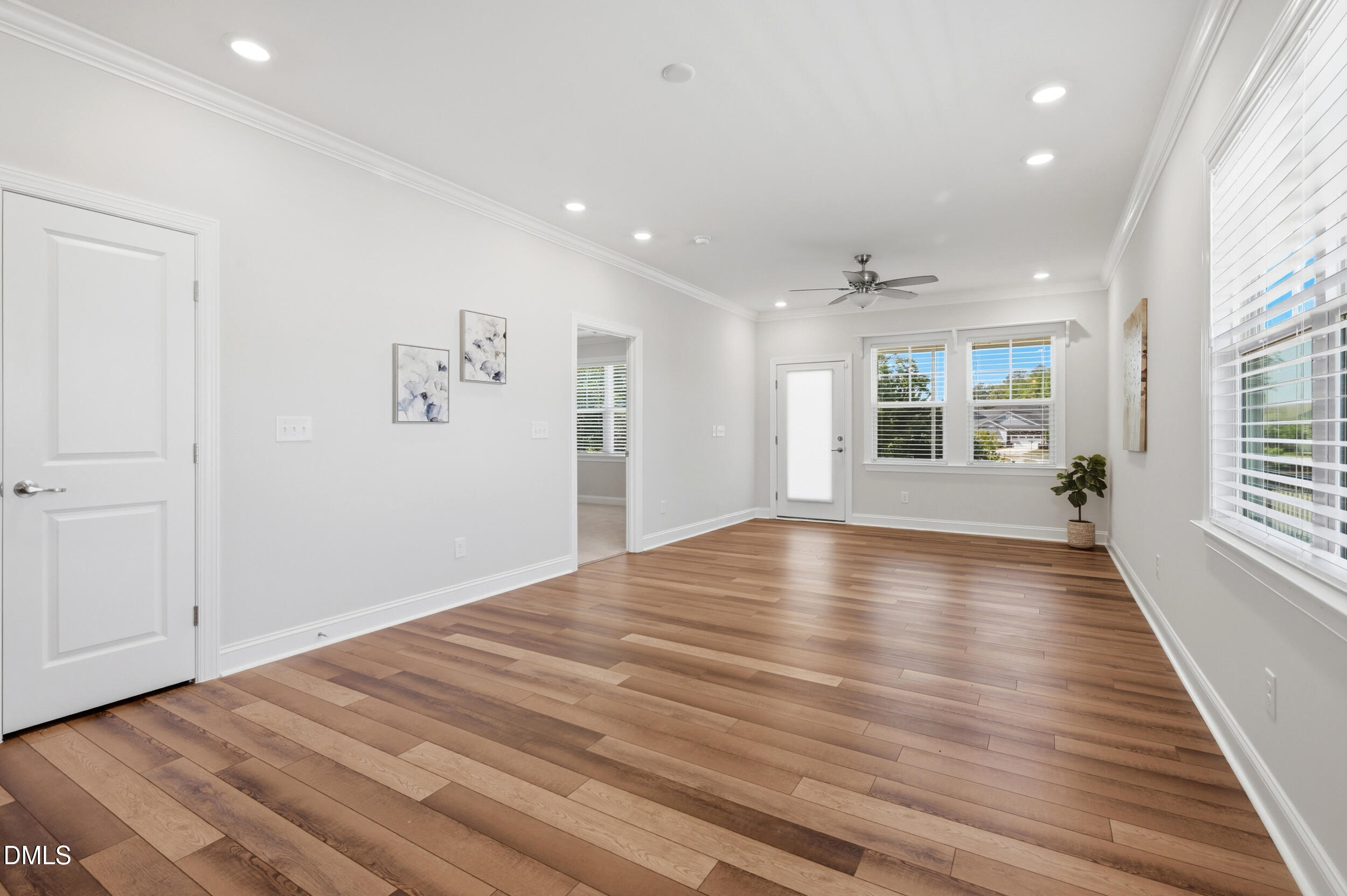 400 English Violet Lane