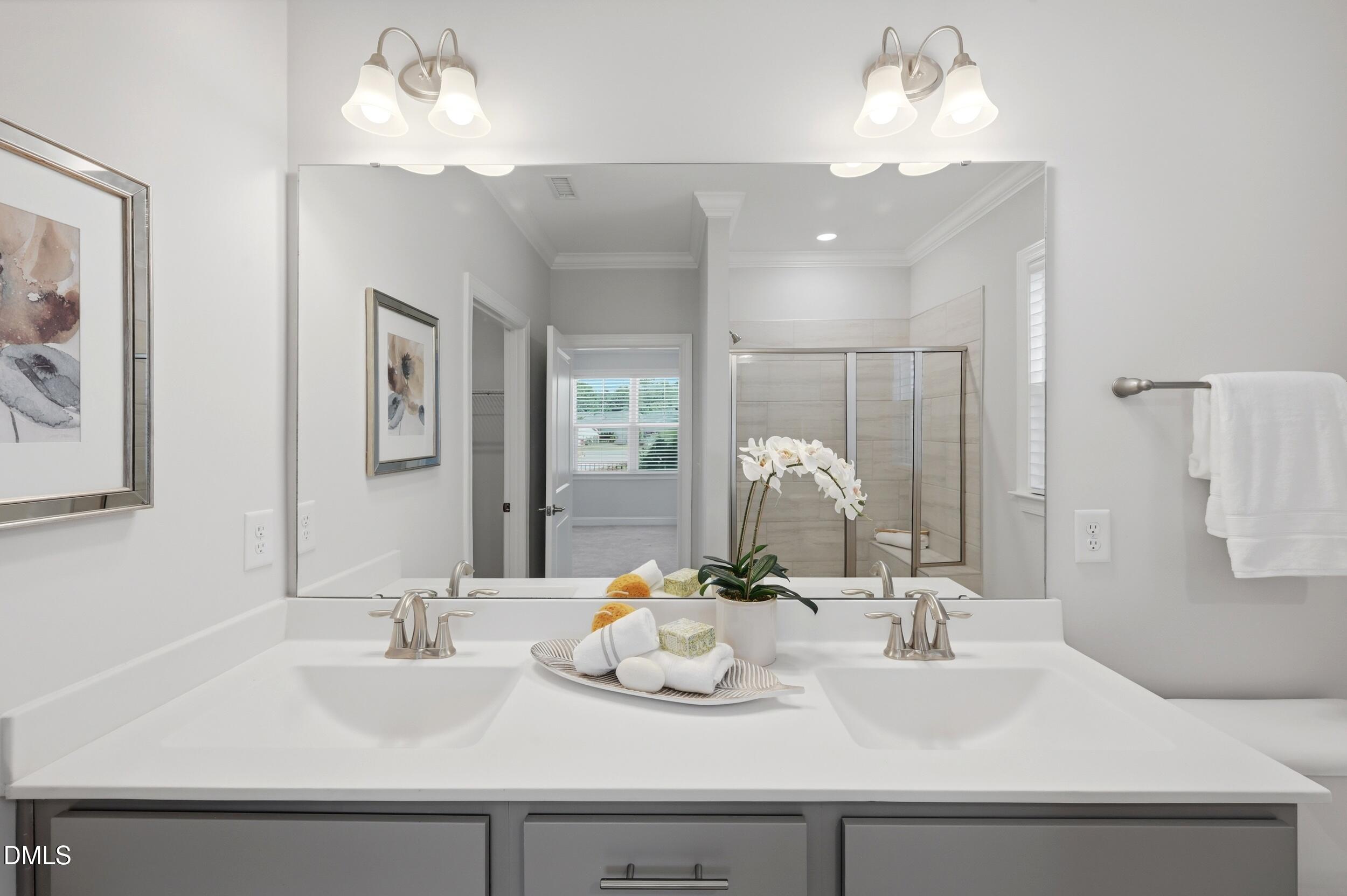 400 English Violet Lane