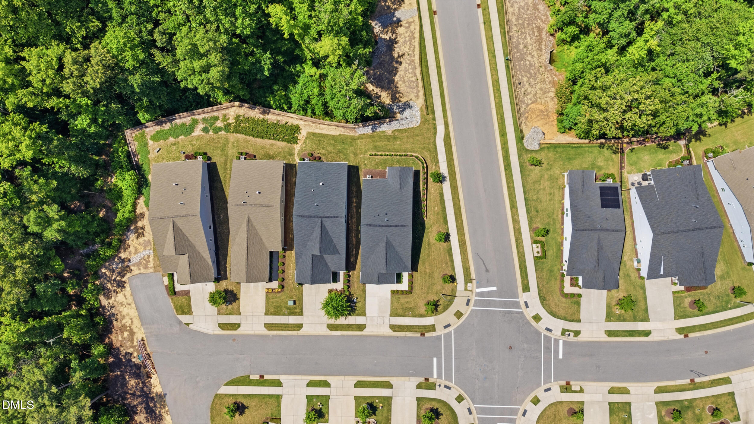 400 English Violet Lane