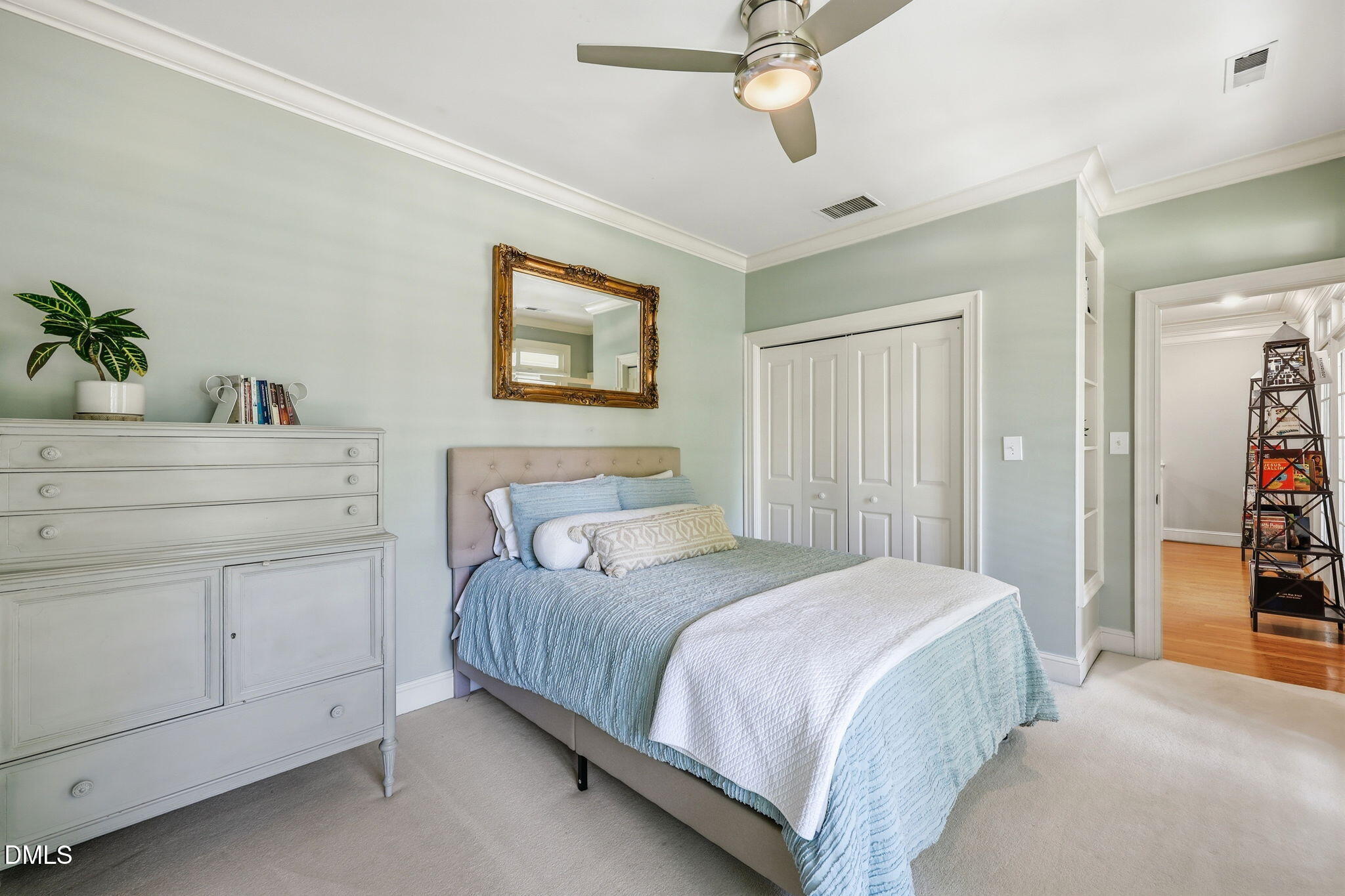 1909 Torrey Pines Place