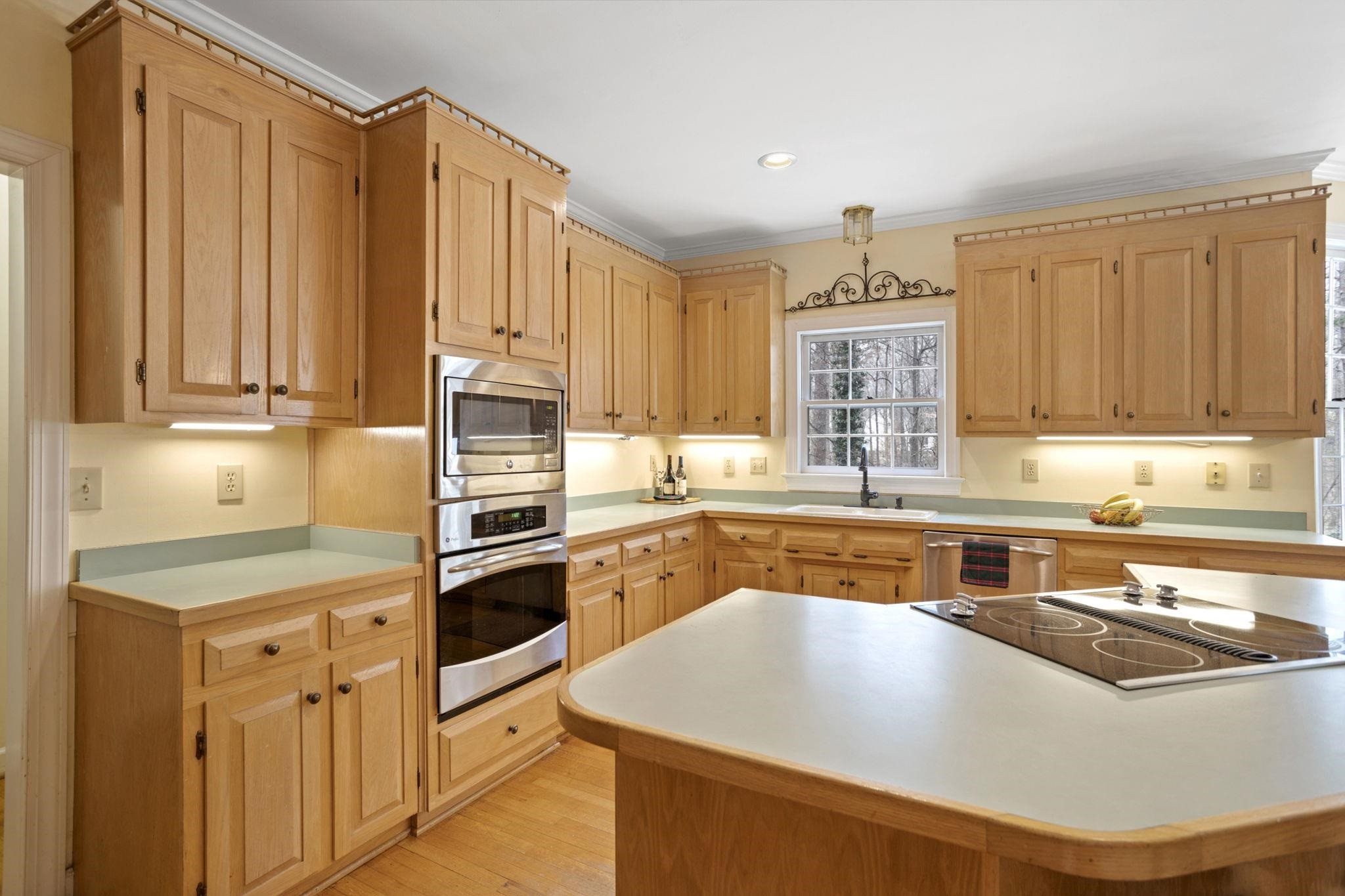 1061 Vestavia Woods Drive