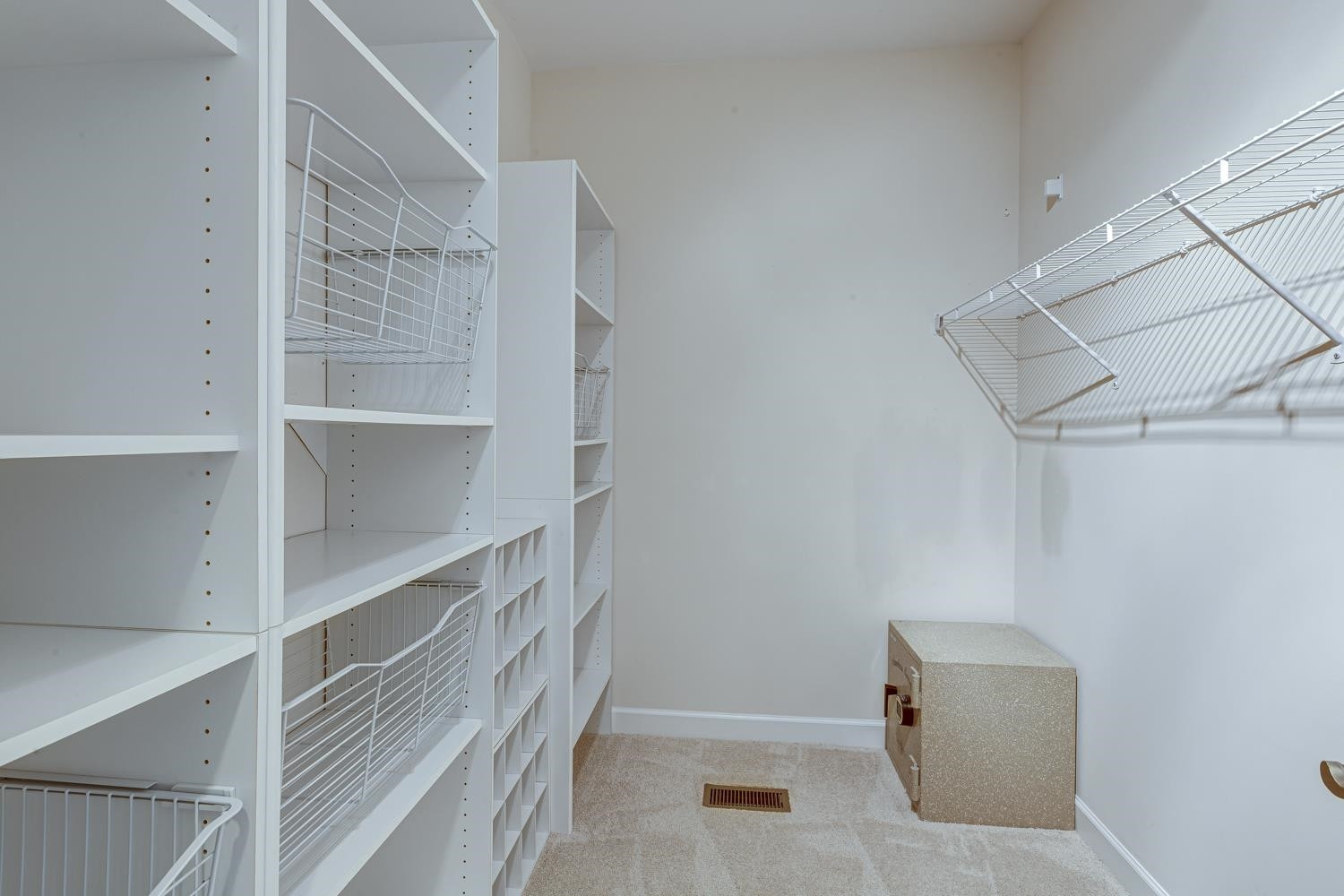 229 Ellisview Drive