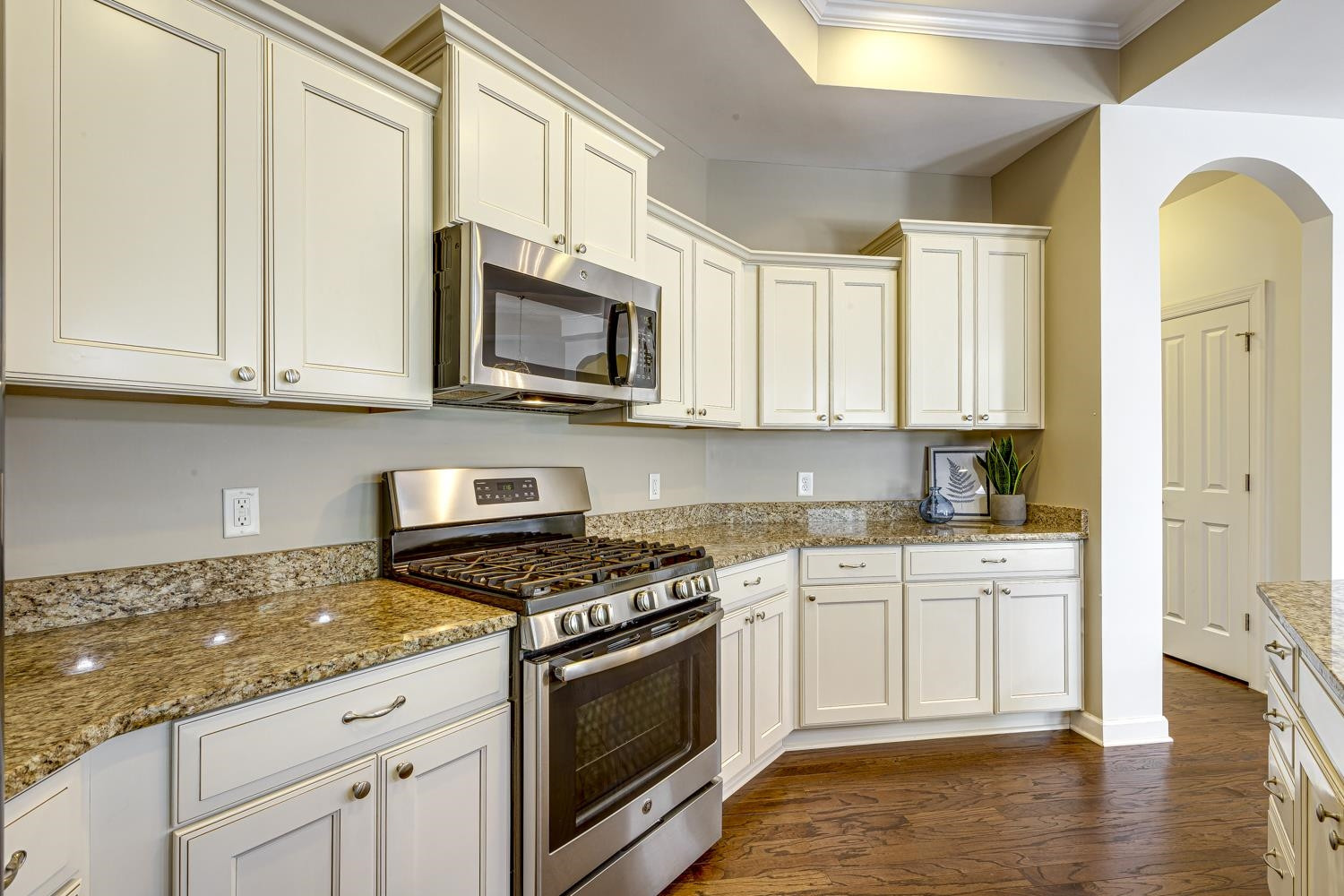 229 Ellisview Drive